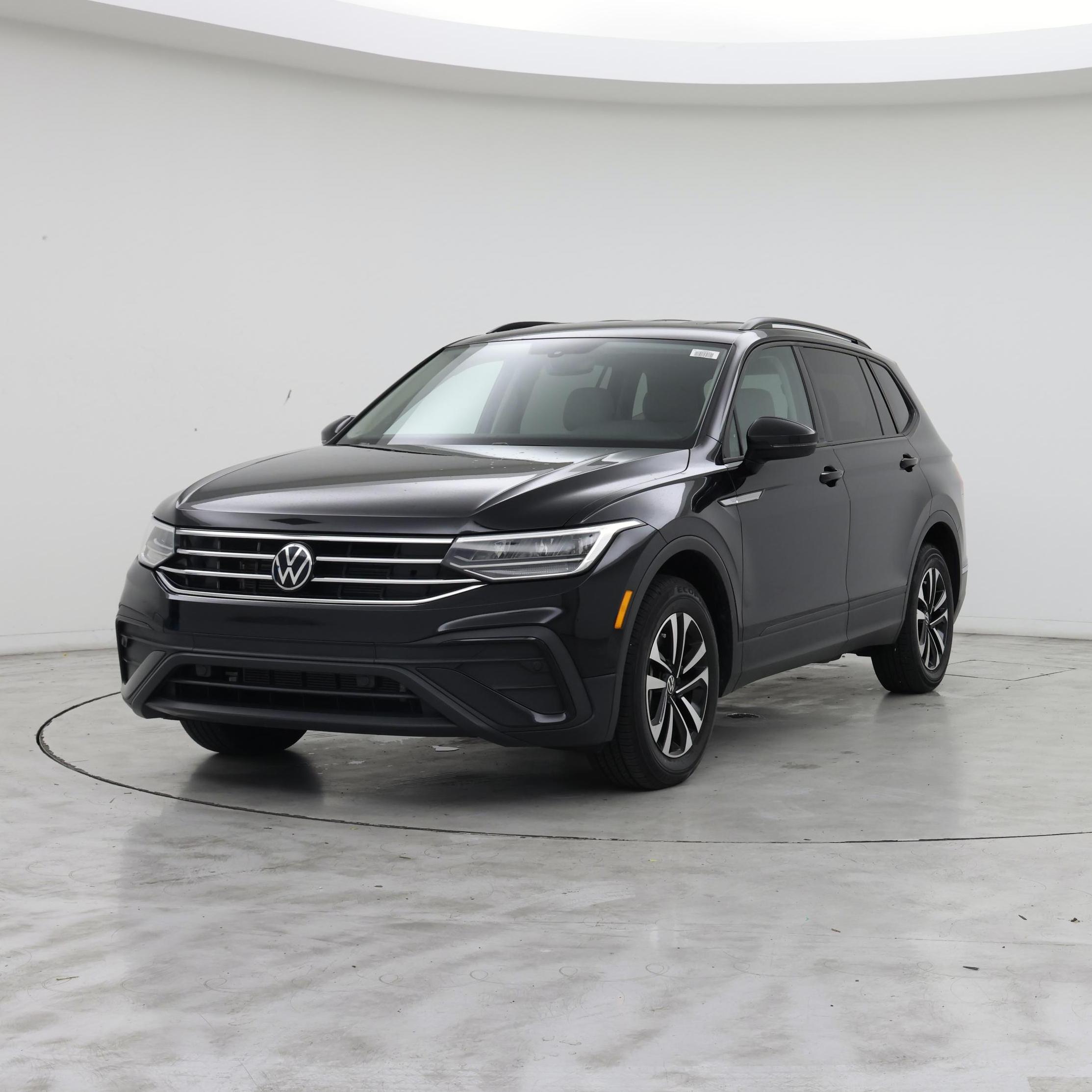 Thumbnail: 2023 Volkswagen Tiguan - 4