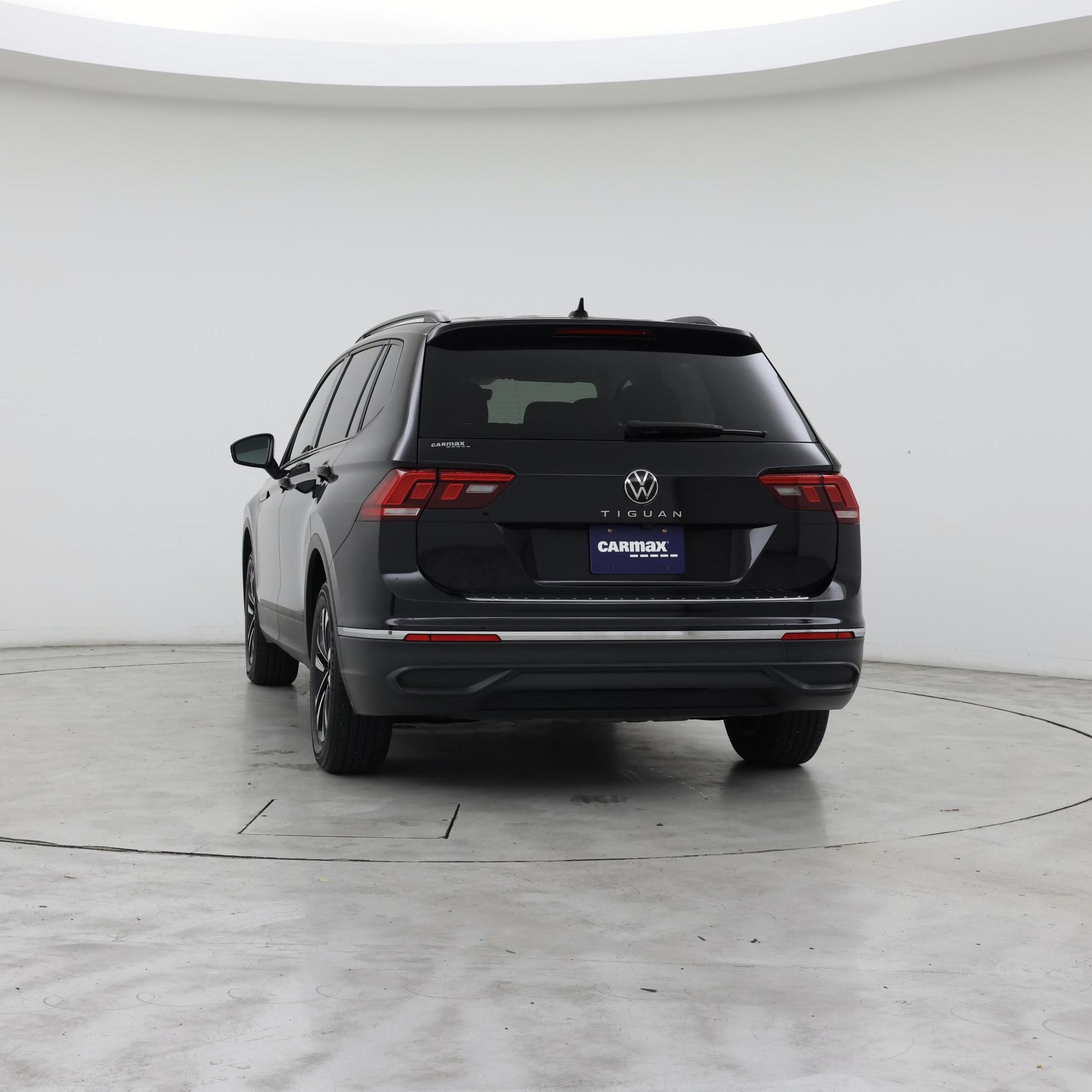 Thumbnail: 2023 Volkswagen Tiguan - 6
