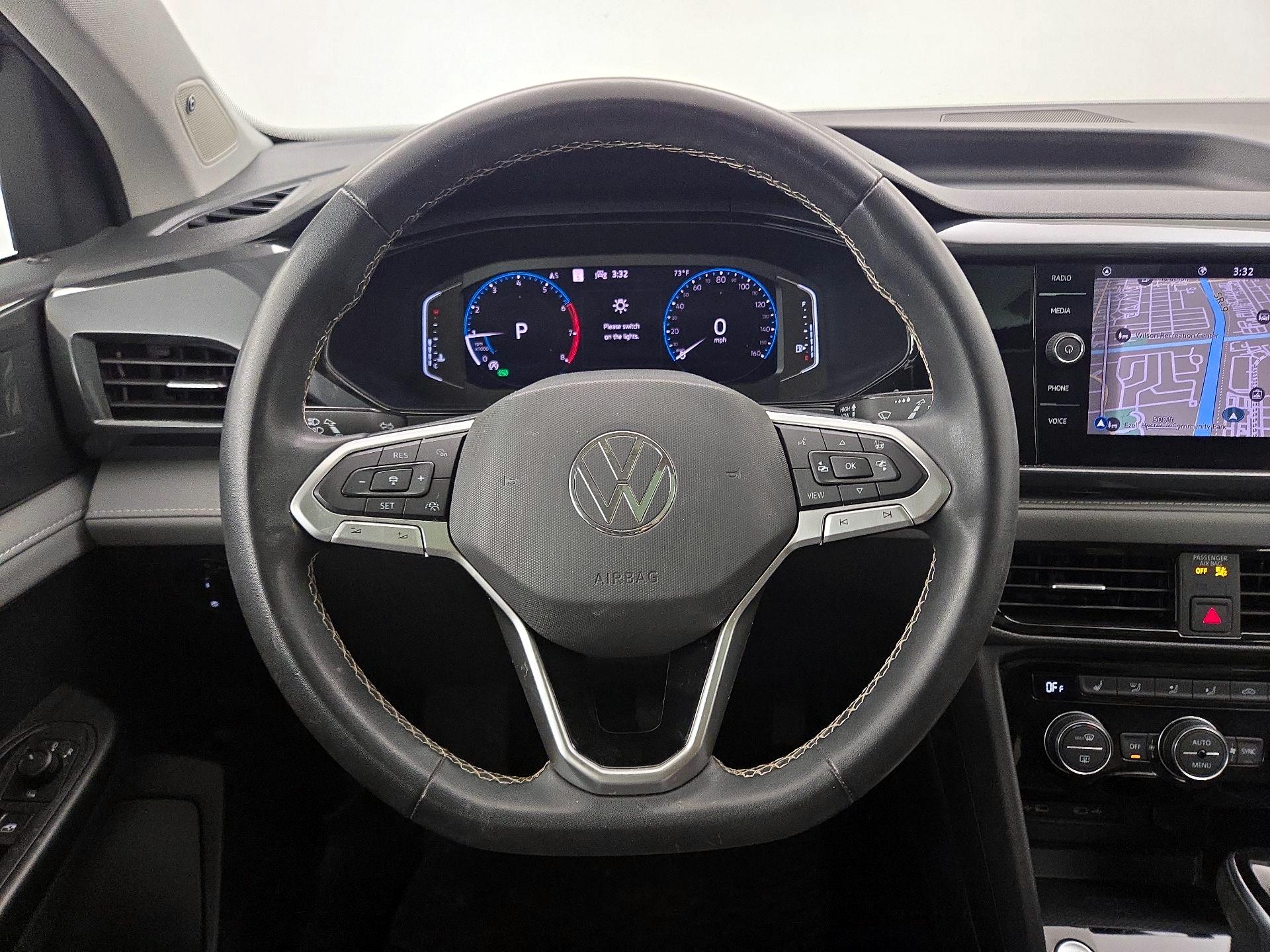 Thumbnail: 2022 Volkswagen Taos - 10