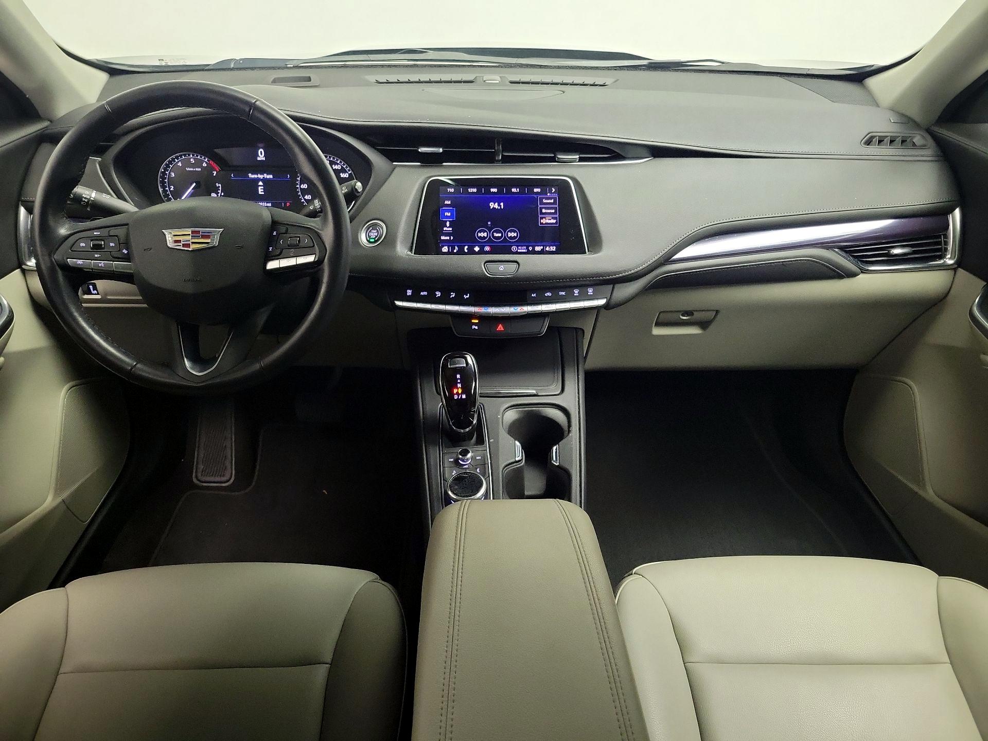 Thumbnail: 2023 Cadillac XT4 - 9