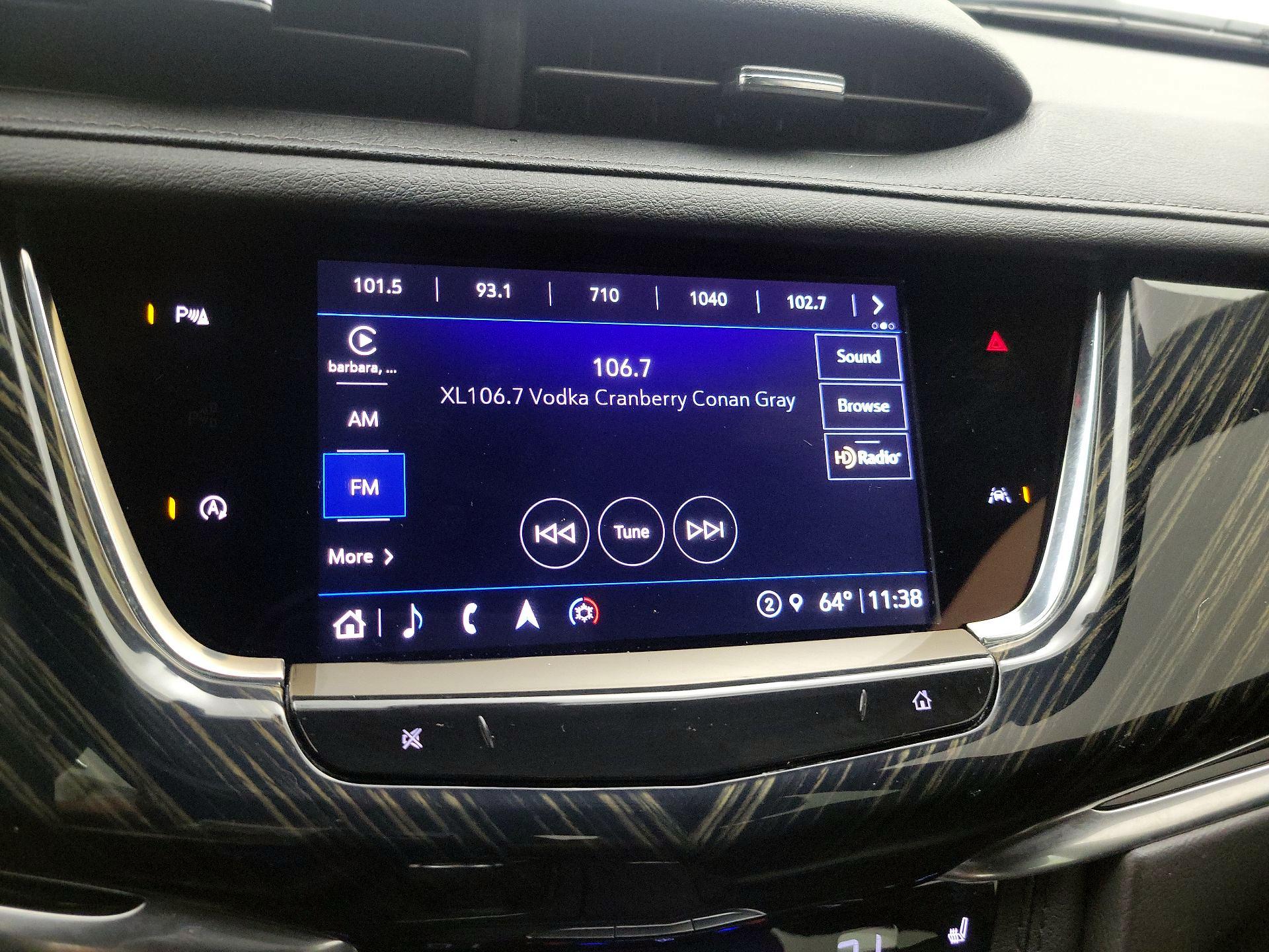 Thumbnail: 2023 Cadillac XT6 - 16