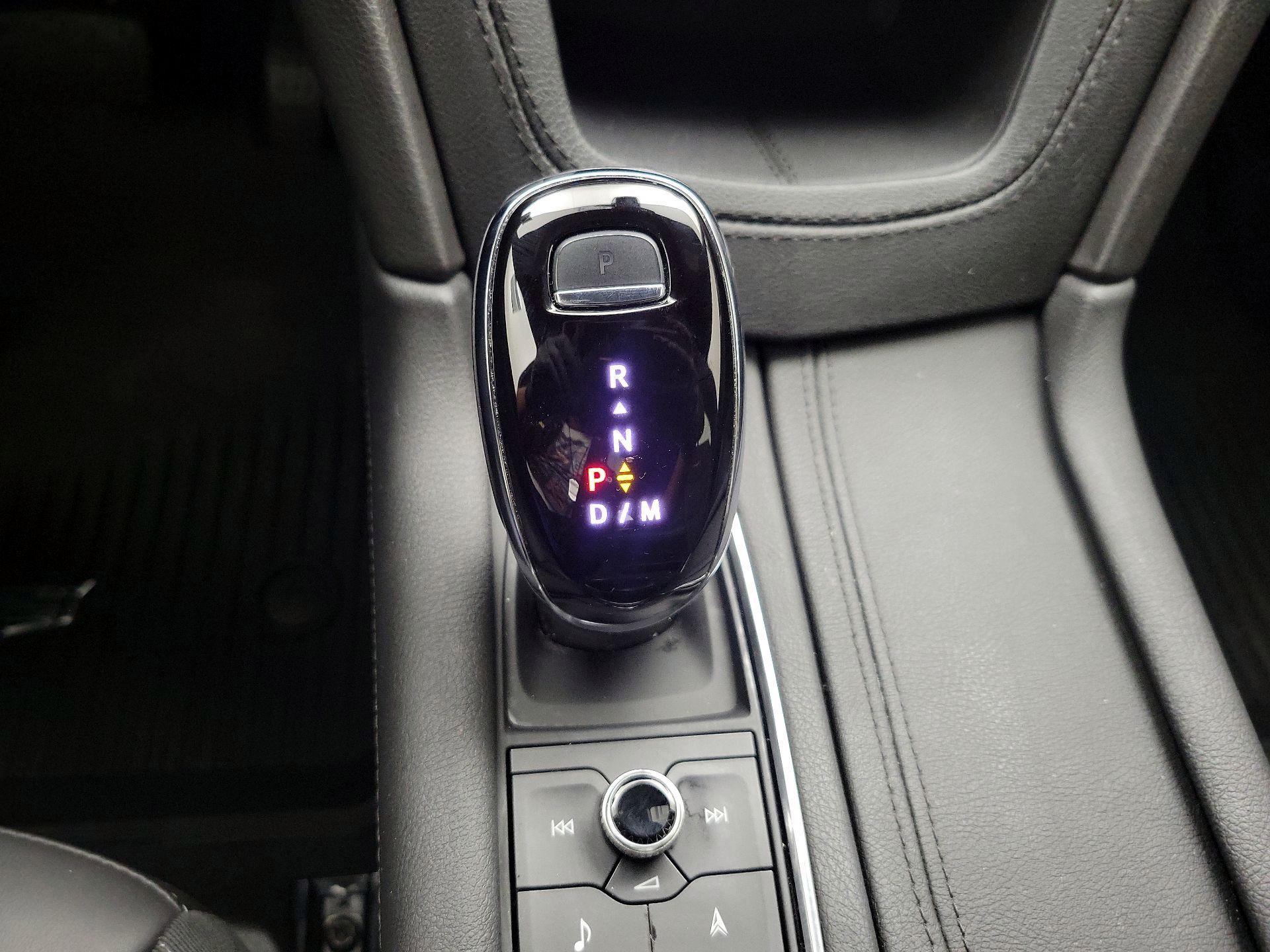 Thumbnail: 2023 Cadillac XT6 - 18