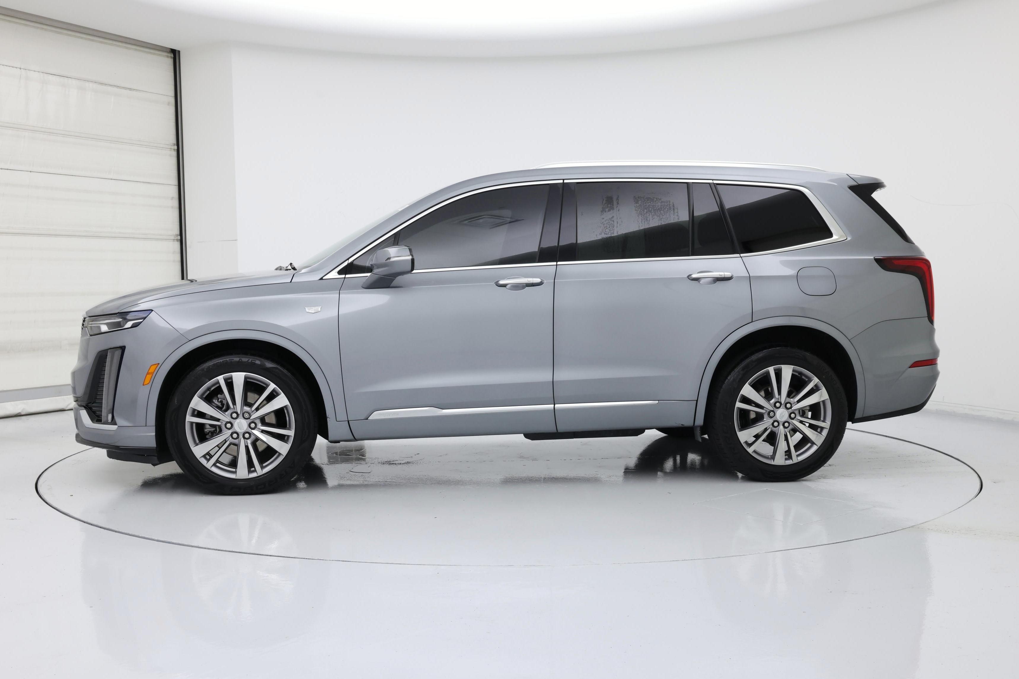 Thumbnail: 2023 Cadillac XT6 - 3