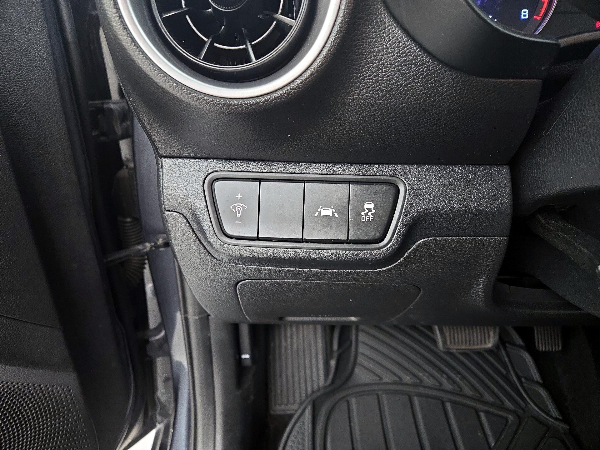 Thumbnail: 2021 Kia Forte - 13