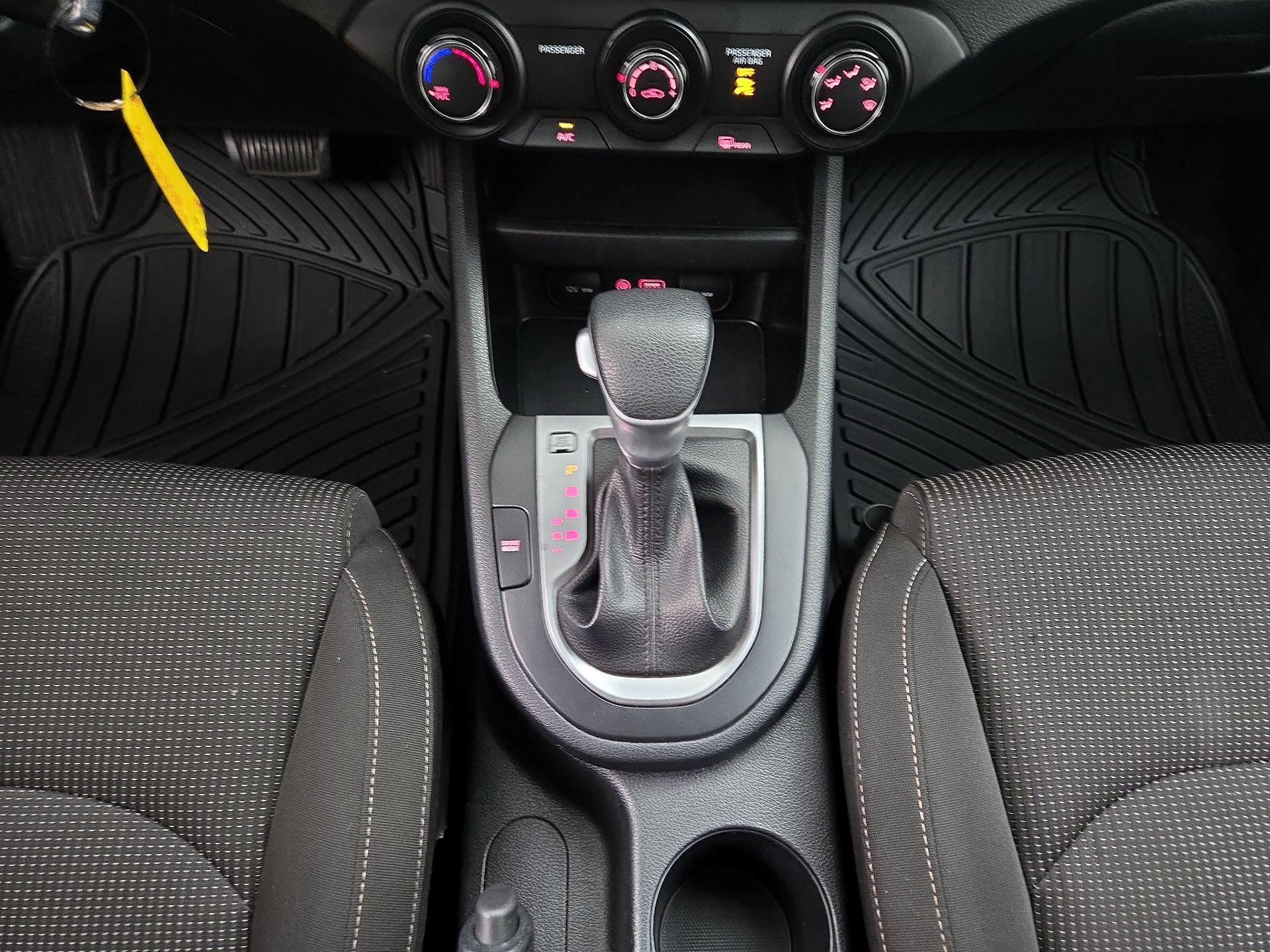 Thumbnail: 2021 Kia Forte - 17