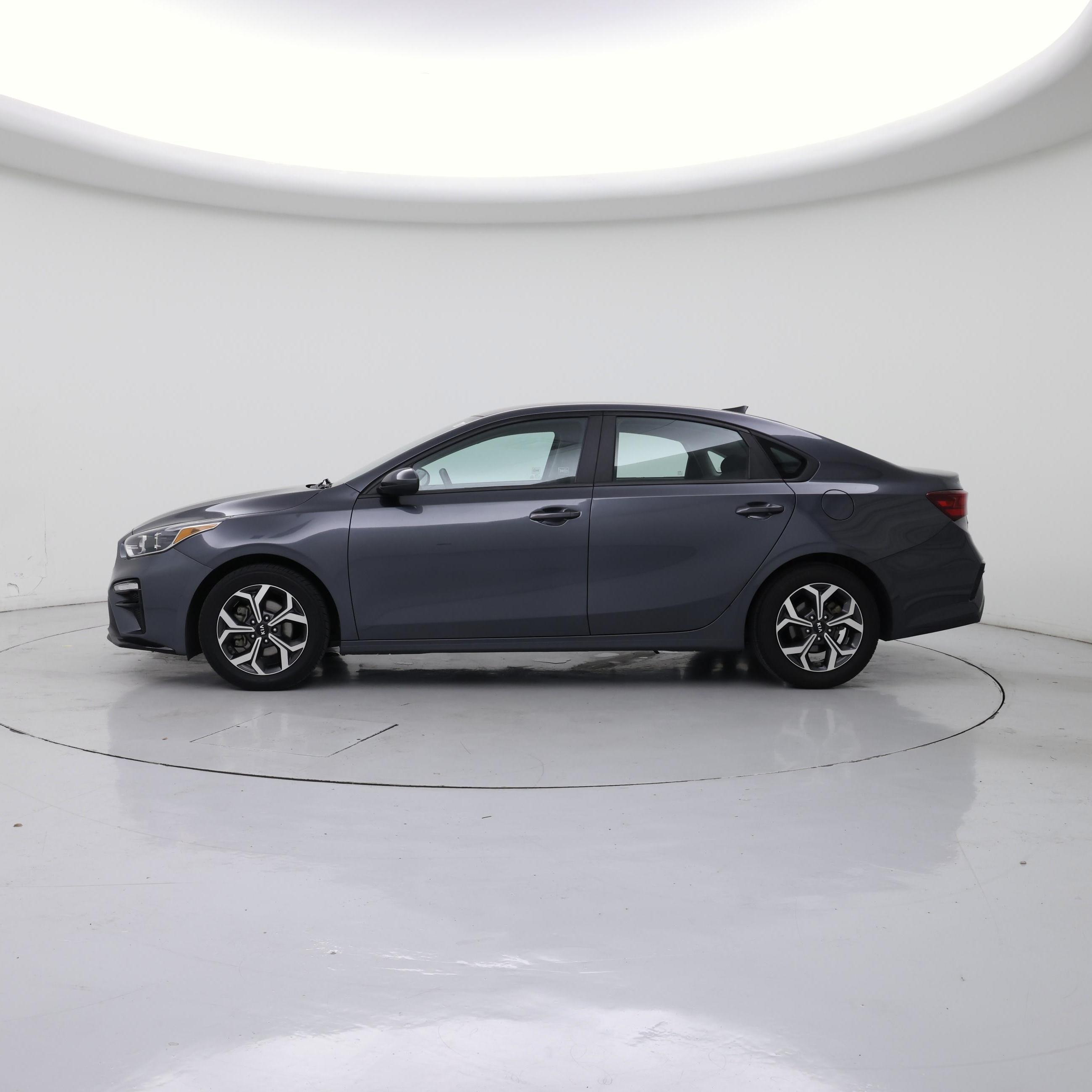 Thumbnail: 2021 Kia Forte - 3