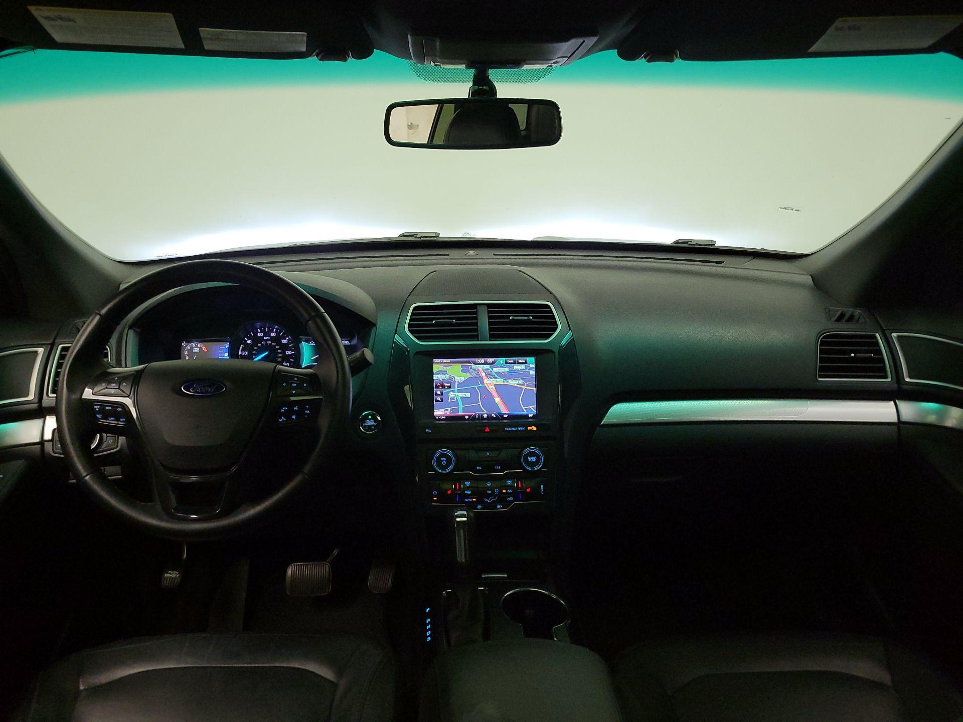 Thumbnail: 2016 Ford Explorer - 9