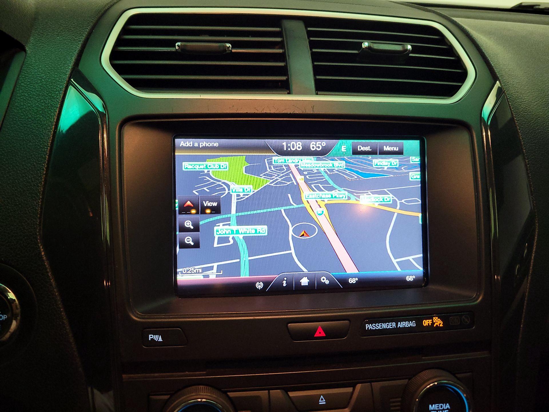 Thumbnail: 2016 Ford Explorer - 14