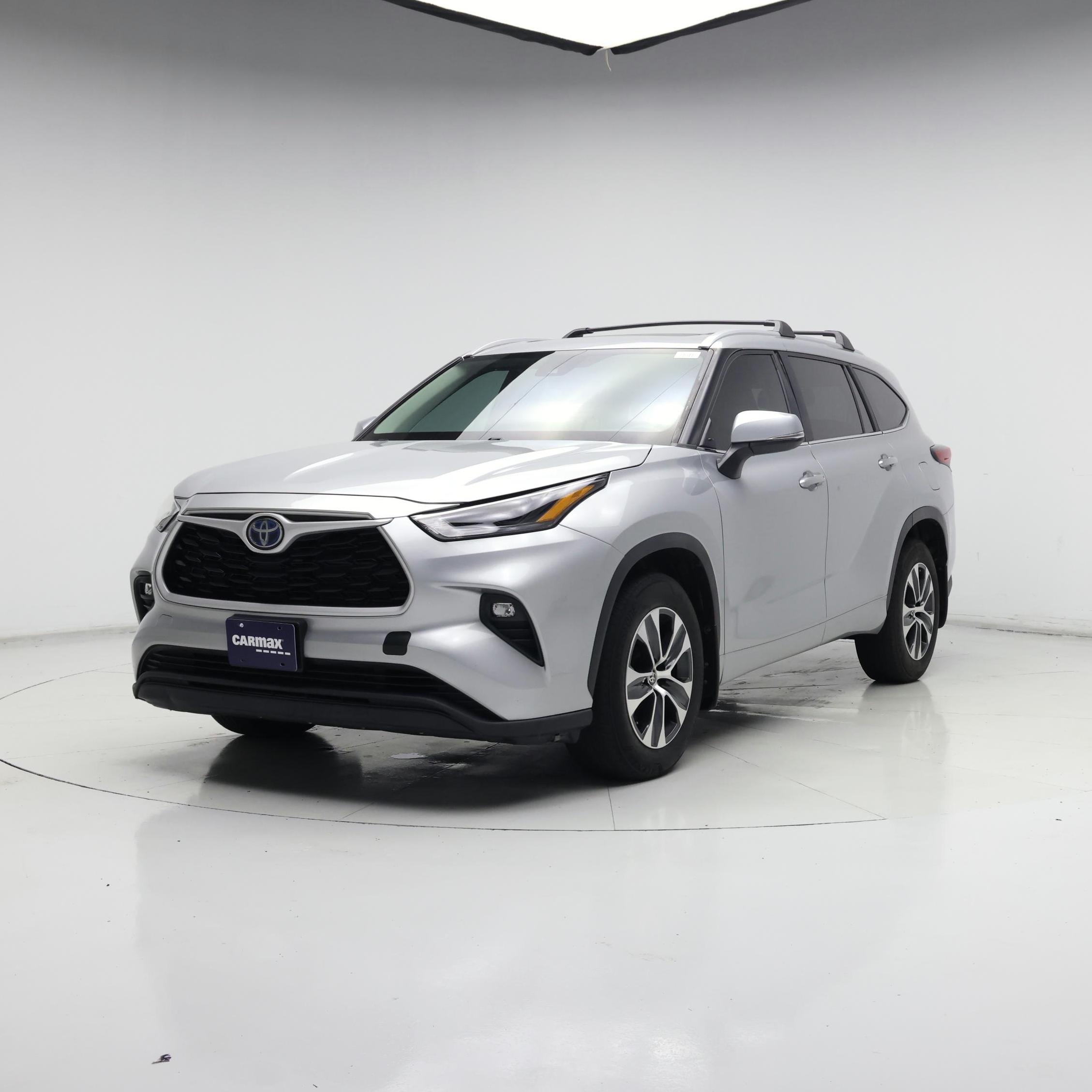 Thumbnail: 2023 Toyota Highlander - 4