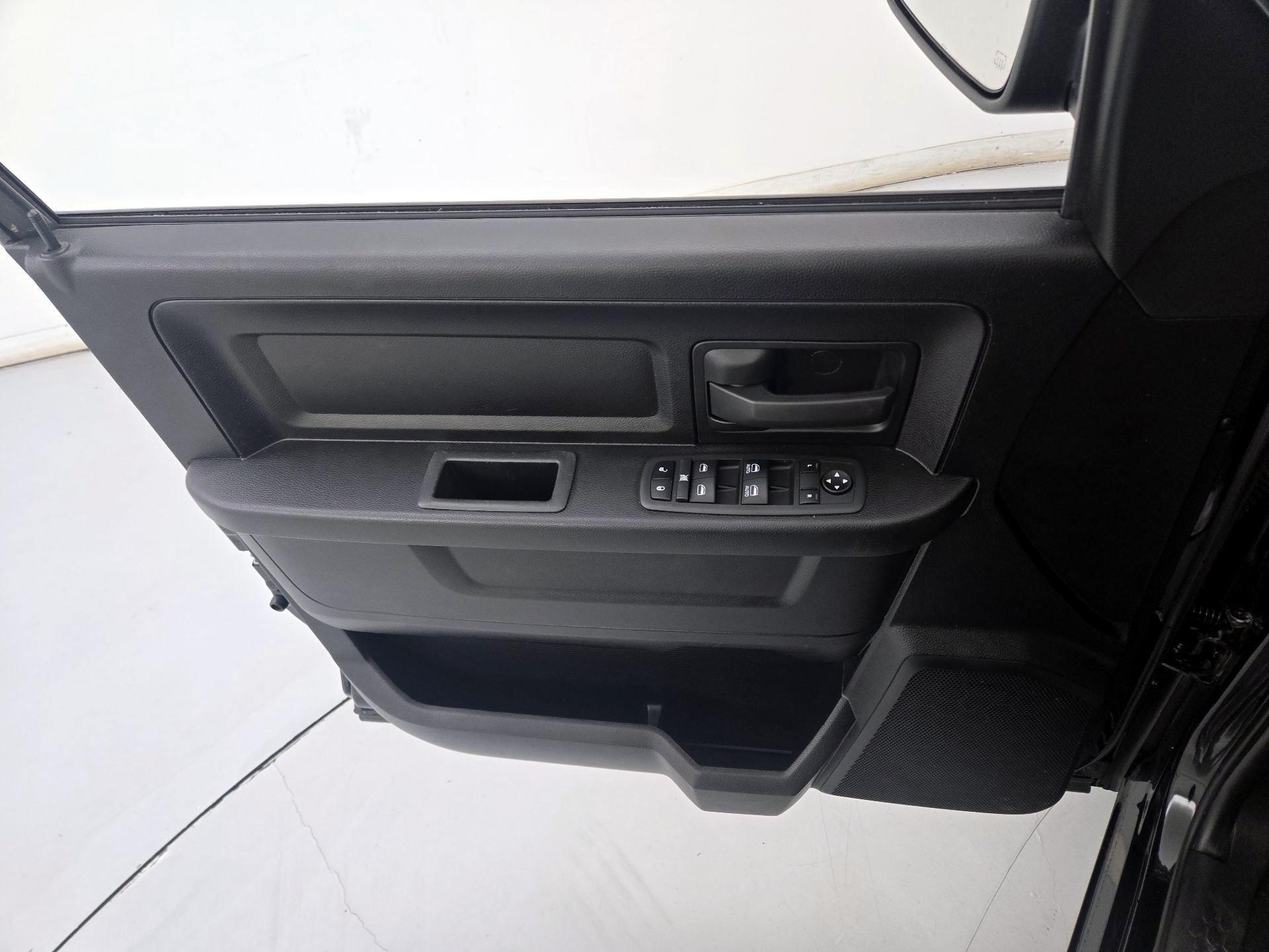 Thumbnail: 2022 RAM 1500 Classic - 12