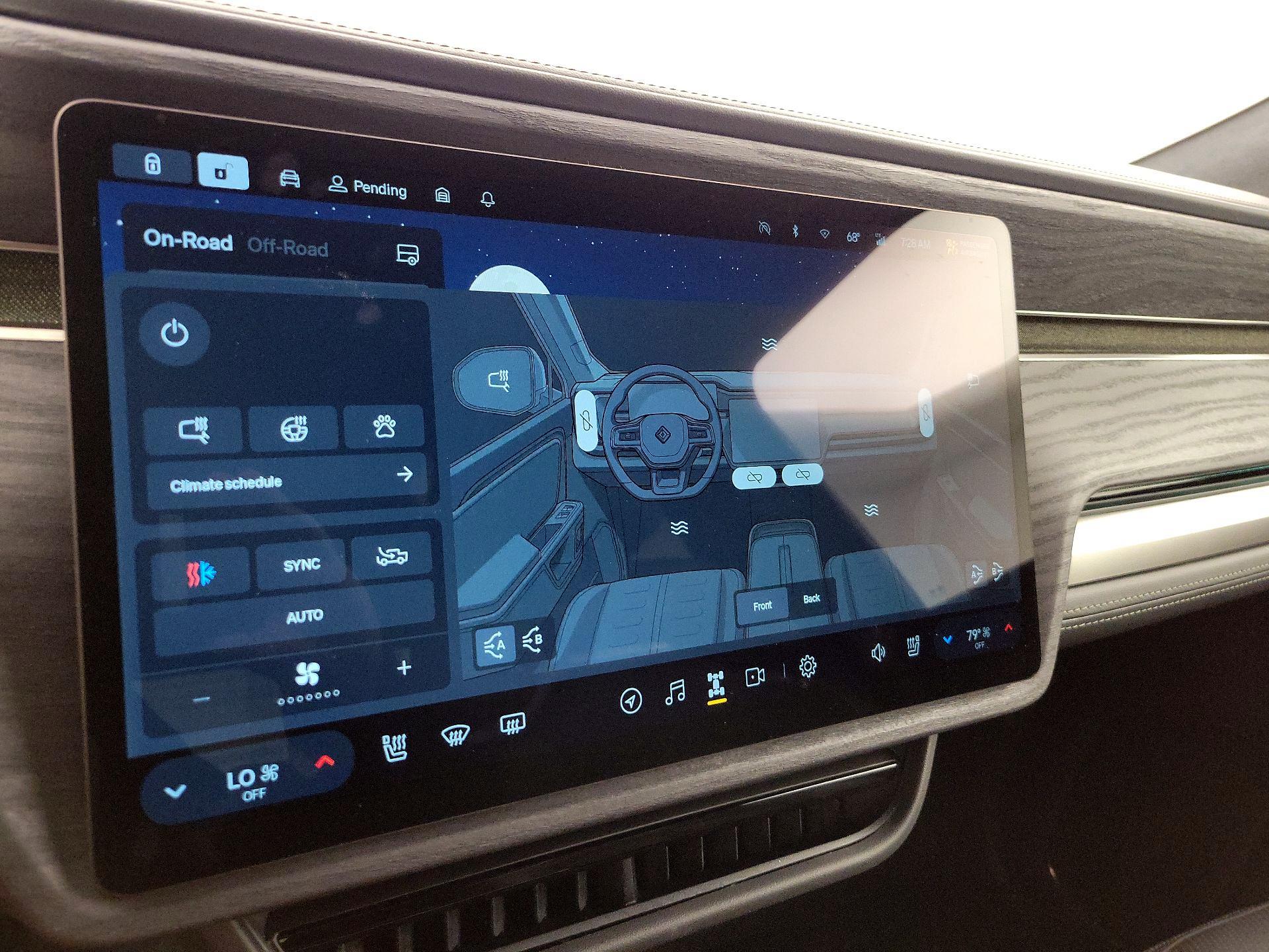 Thumbnail: 2023 Rivian R1T - 15