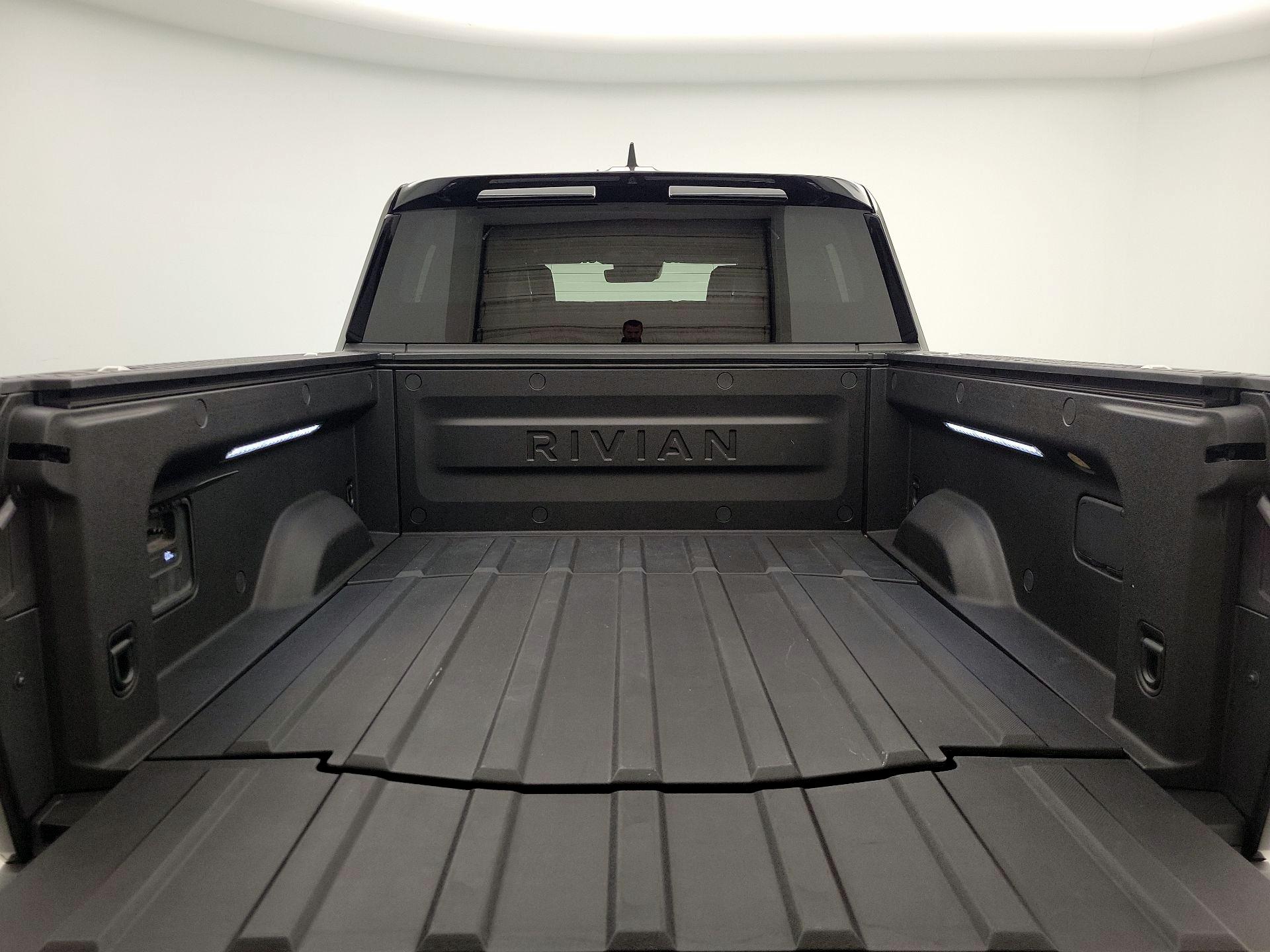 Thumbnail: 2023 Rivian R1T - 19