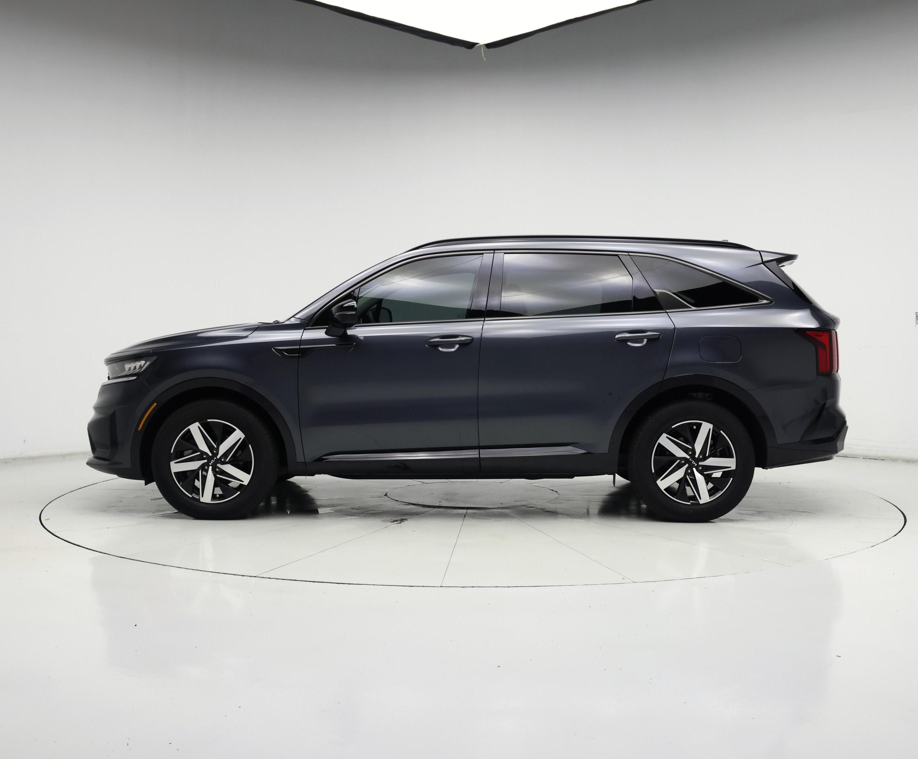 Thumbnail: 2023 Kia Sorento - 3