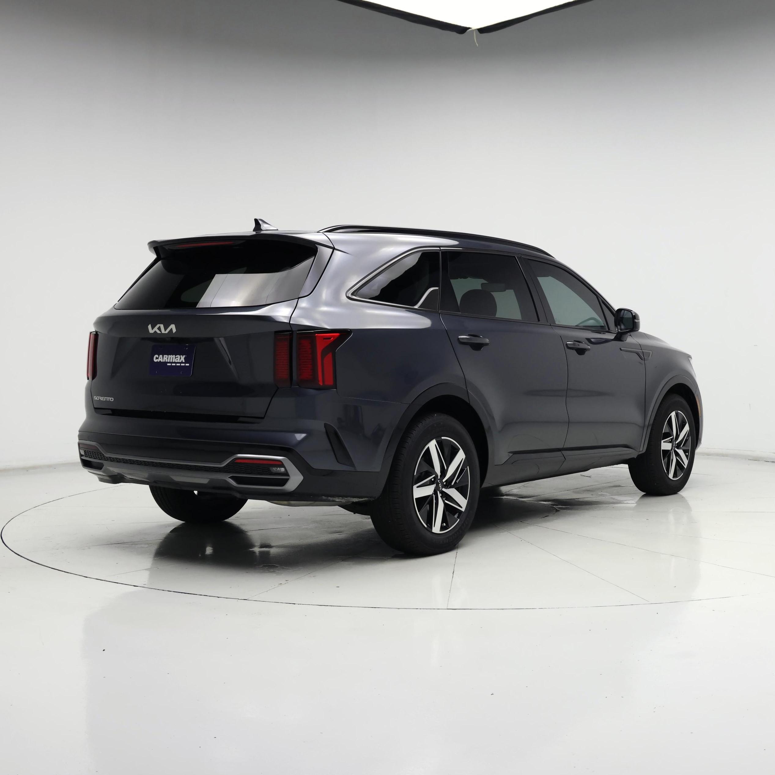 Thumbnail: 2023 Kia Sorento - 8
