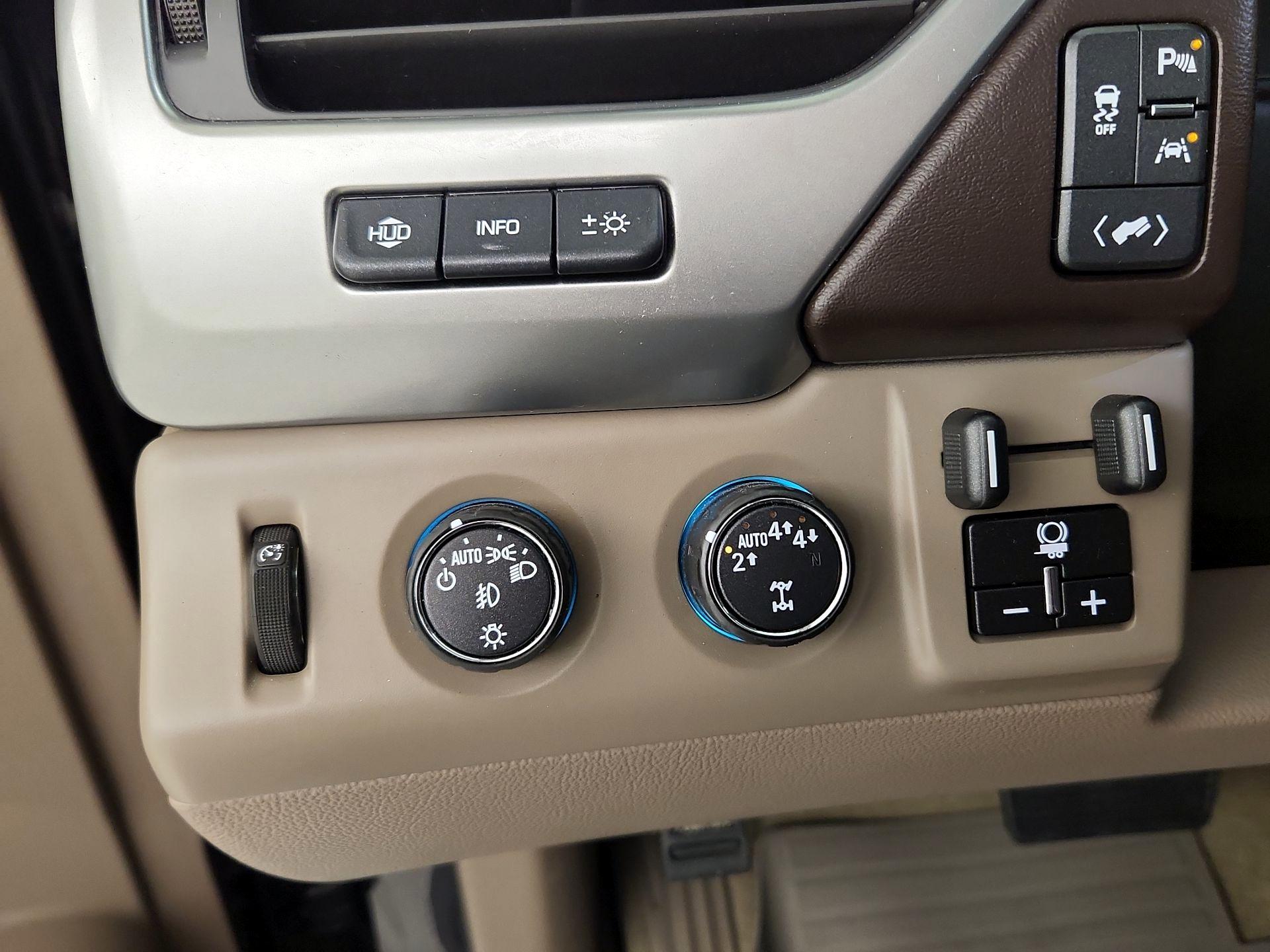 Thumbnail: 2018 Chevrolet Tahoe - 13