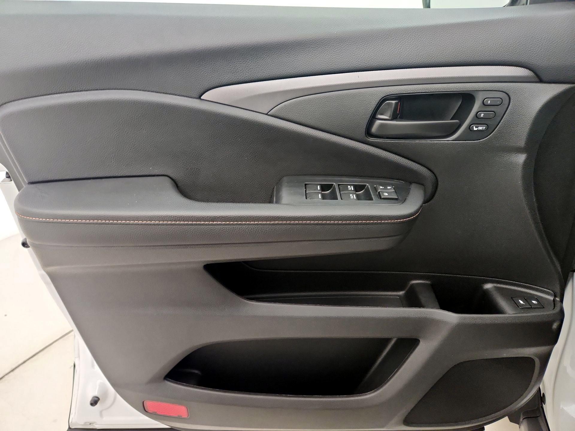 Thumbnail: 2022 Honda Pilot - 12