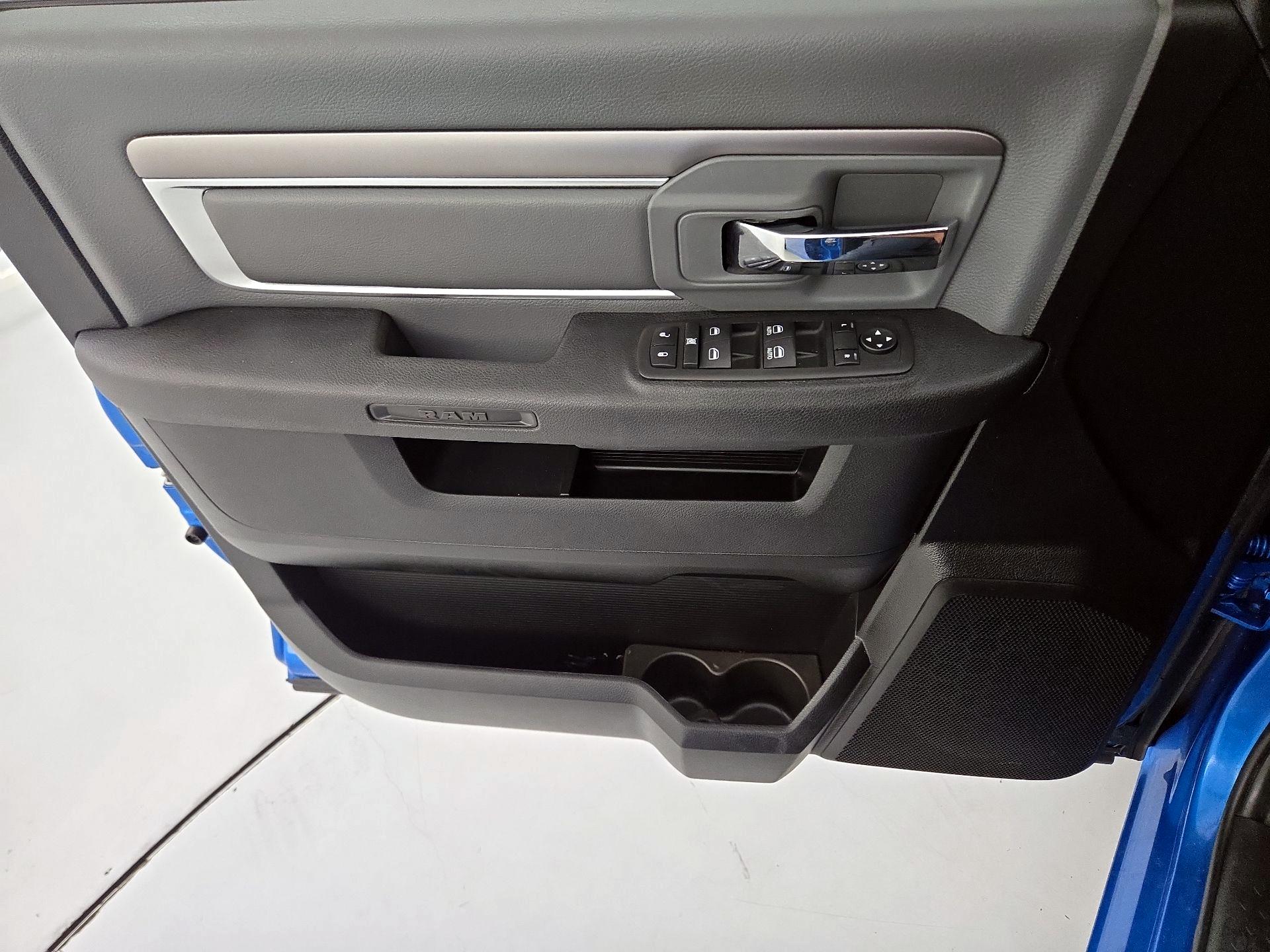 Thumbnail: 2024 RAM 1500 Classic - 12