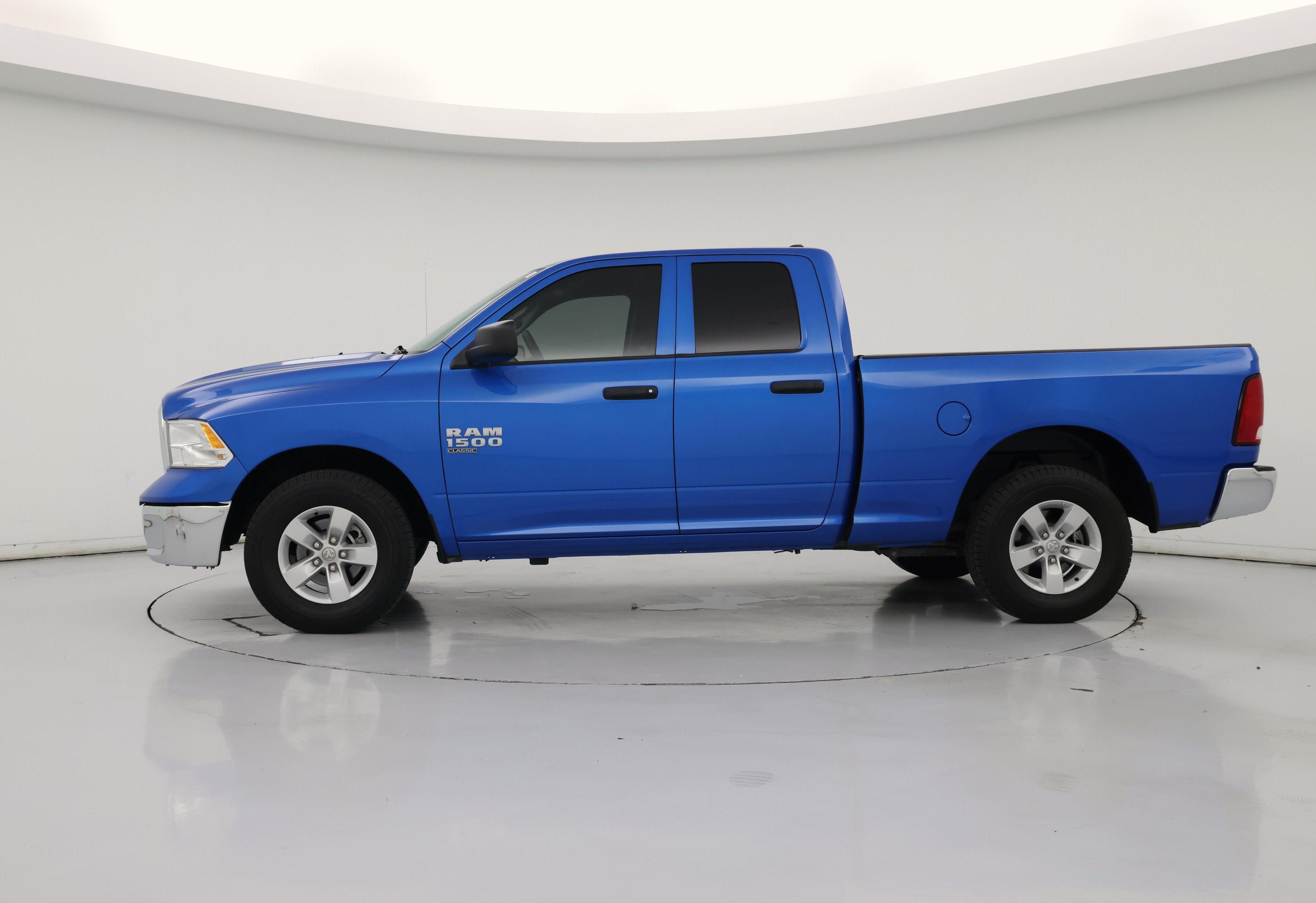 Thumbnail: 2024 RAM 1500 Classic - 3