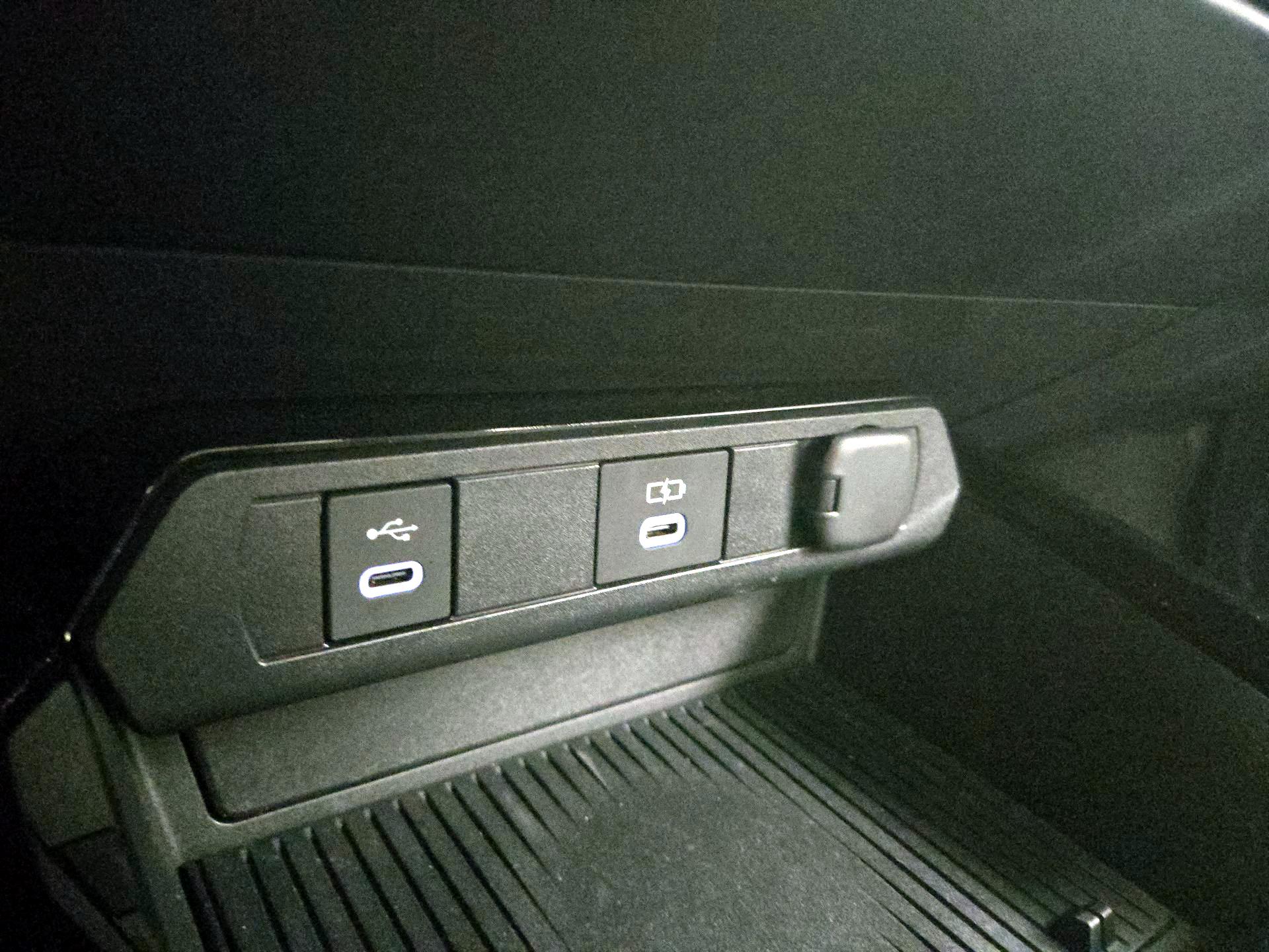 Thumbnail: 2024 Toyota Prius - 18