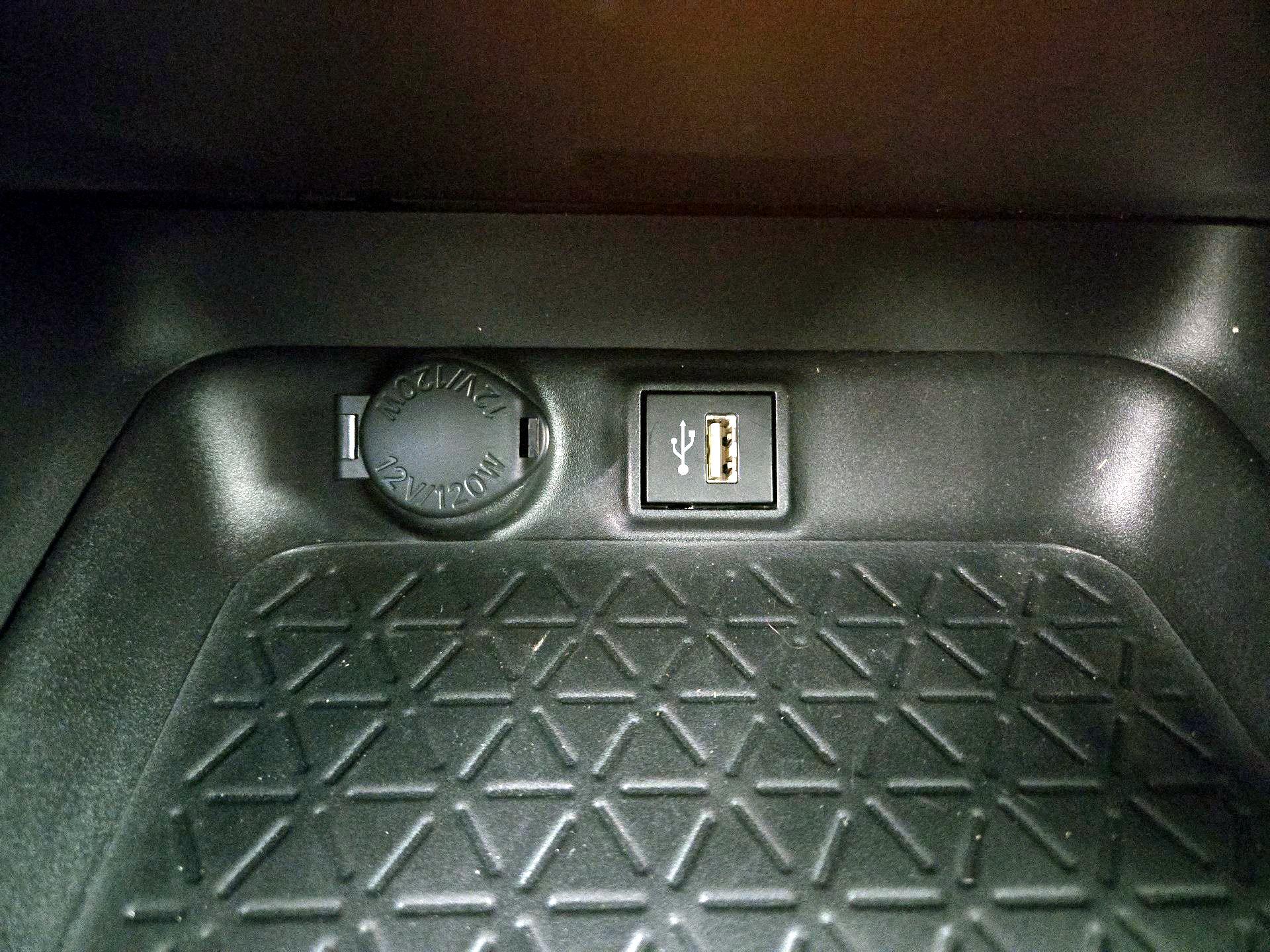 Thumbnail: 2024 Toyota RAV4 - 18