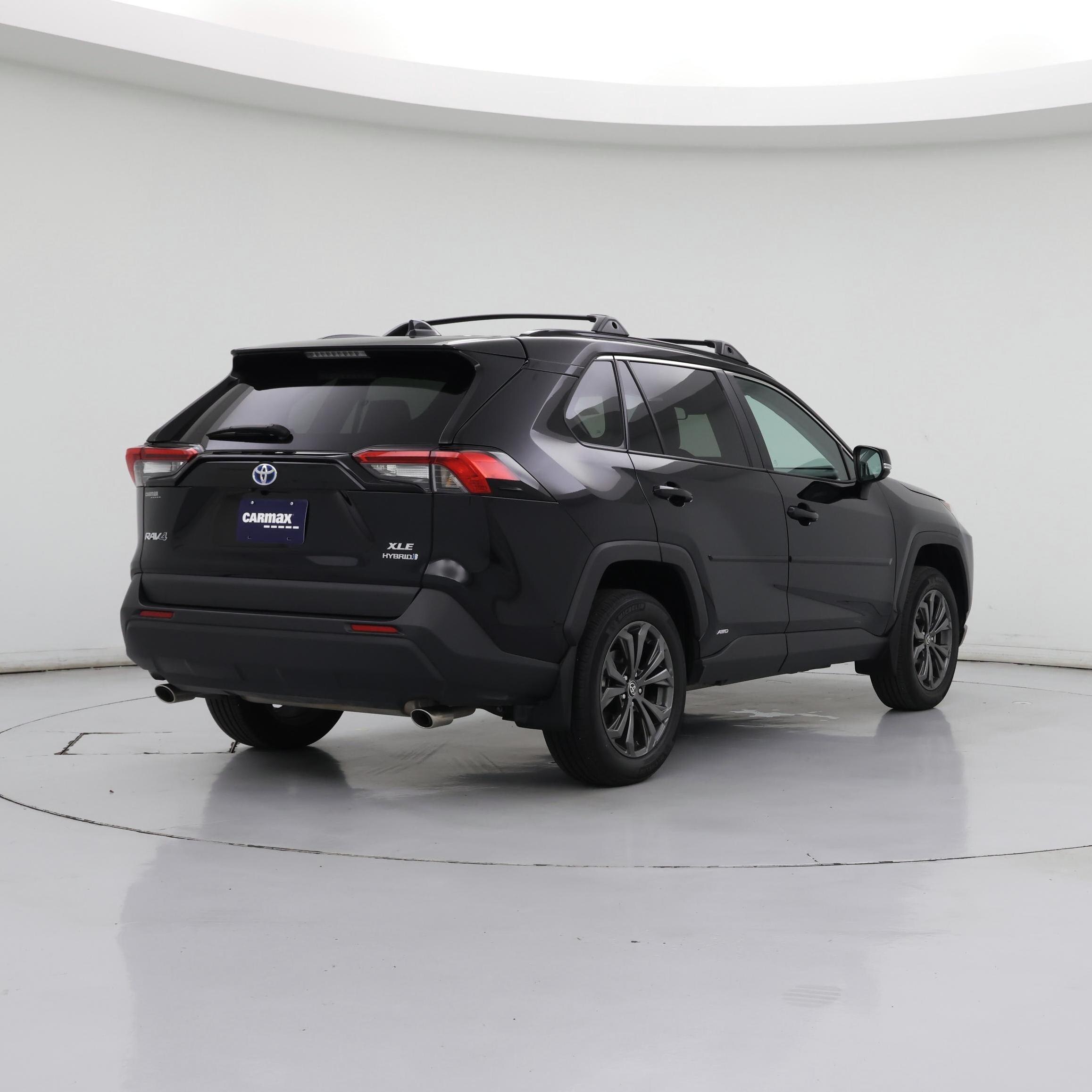 Thumbnail: 2024 Toyota RAV4 - 8