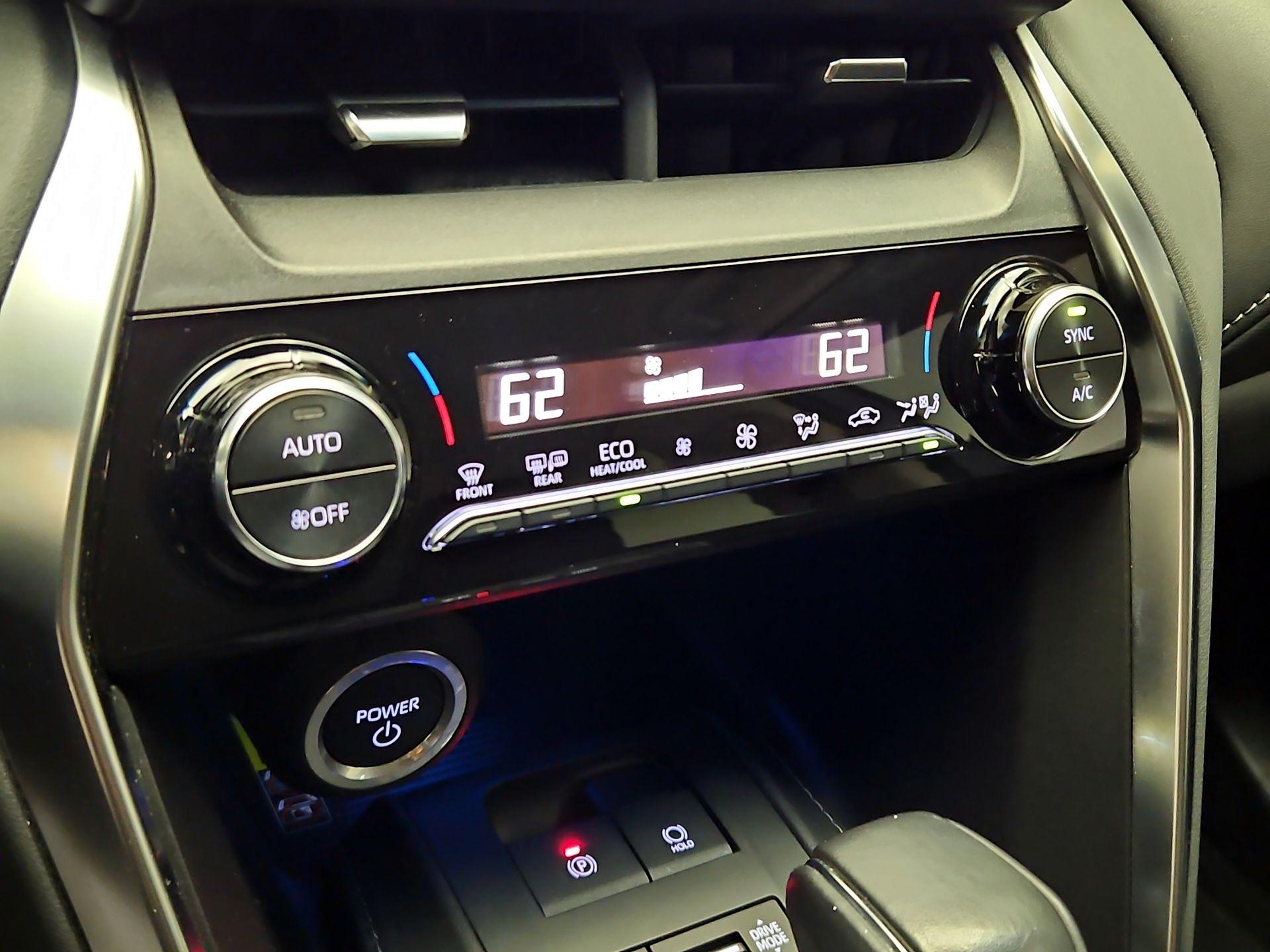 Thumbnail: 2024 Toyota Venza - 16