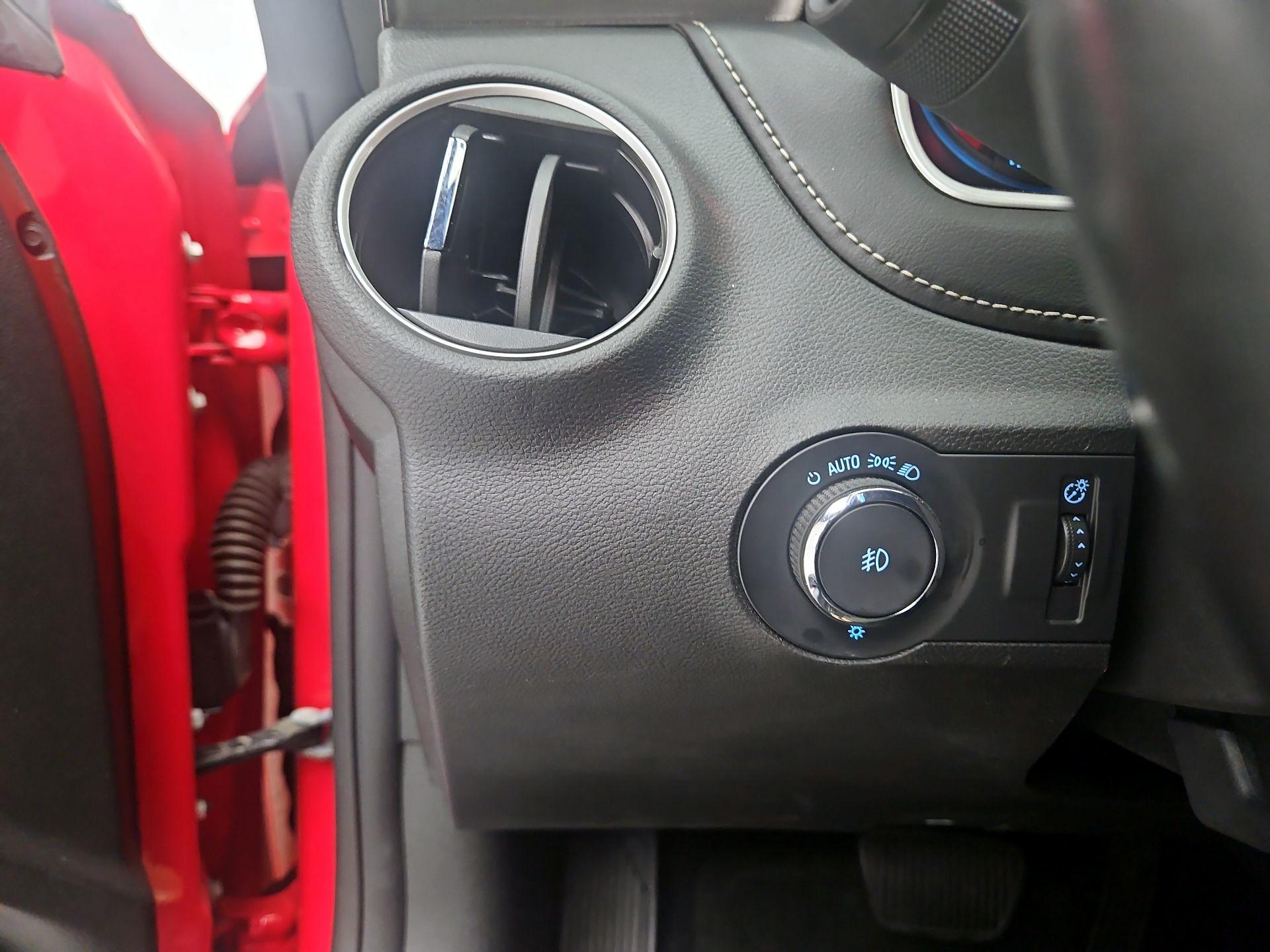 Thumbnail: 2014 Chevrolet Camaro - 13