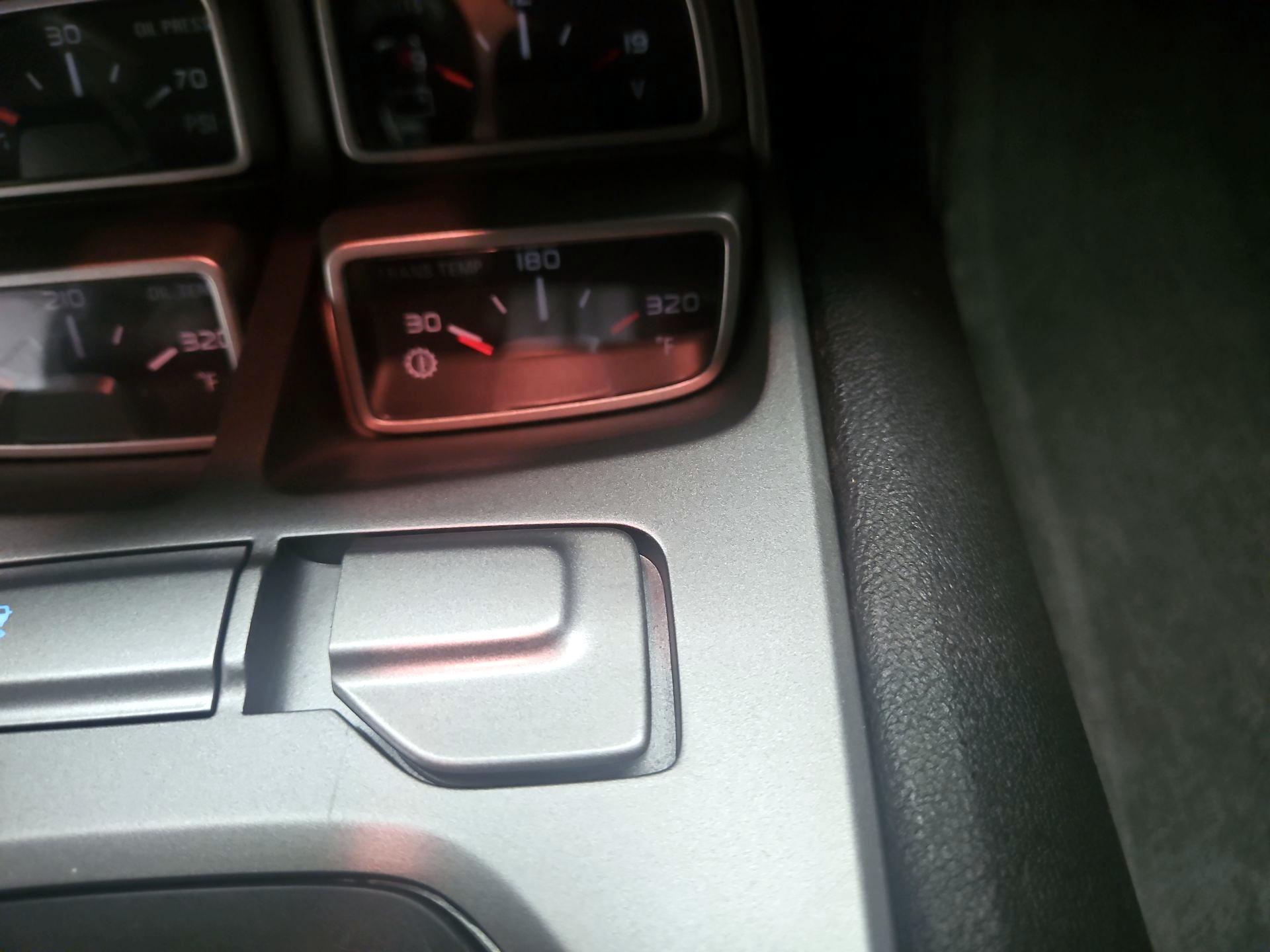 Thumbnail: 2014 Chevrolet Camaro - 19