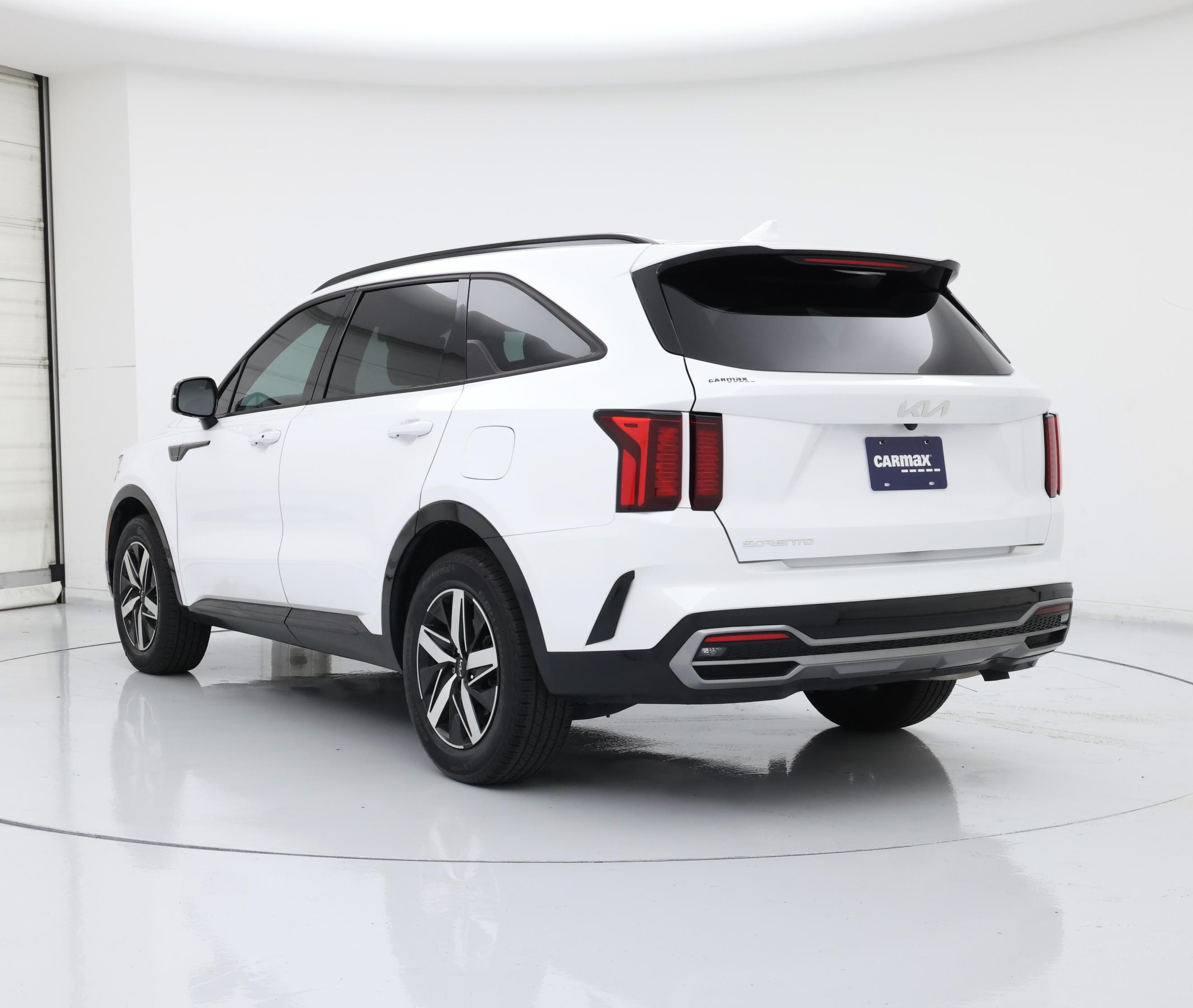 Thumbnail: 2023 Kia Sorento - 2