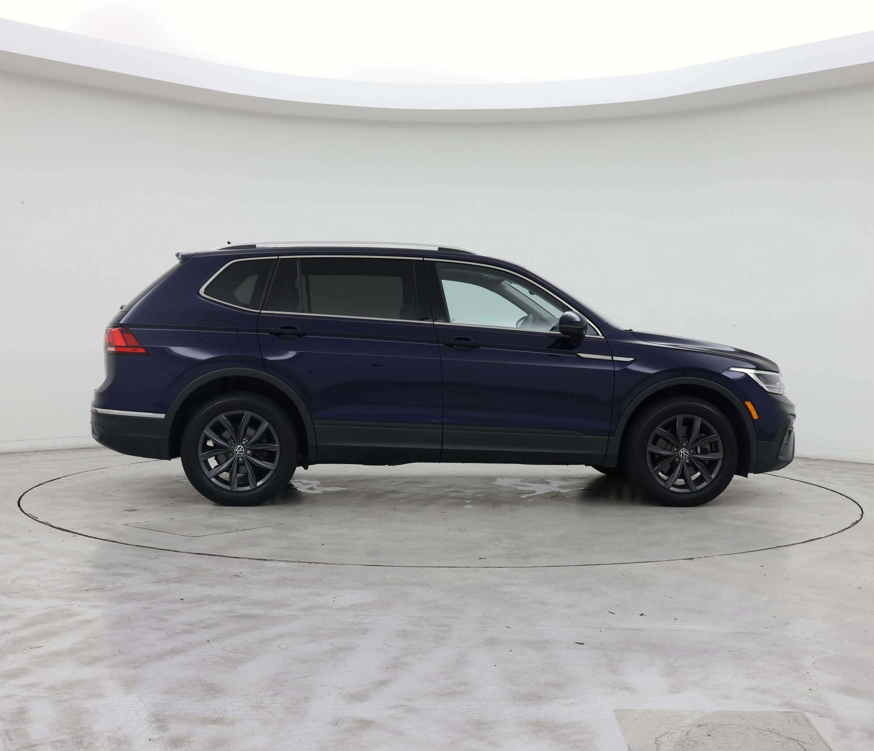Thumbnail: 2023 Volkswagen Tiguan - 7