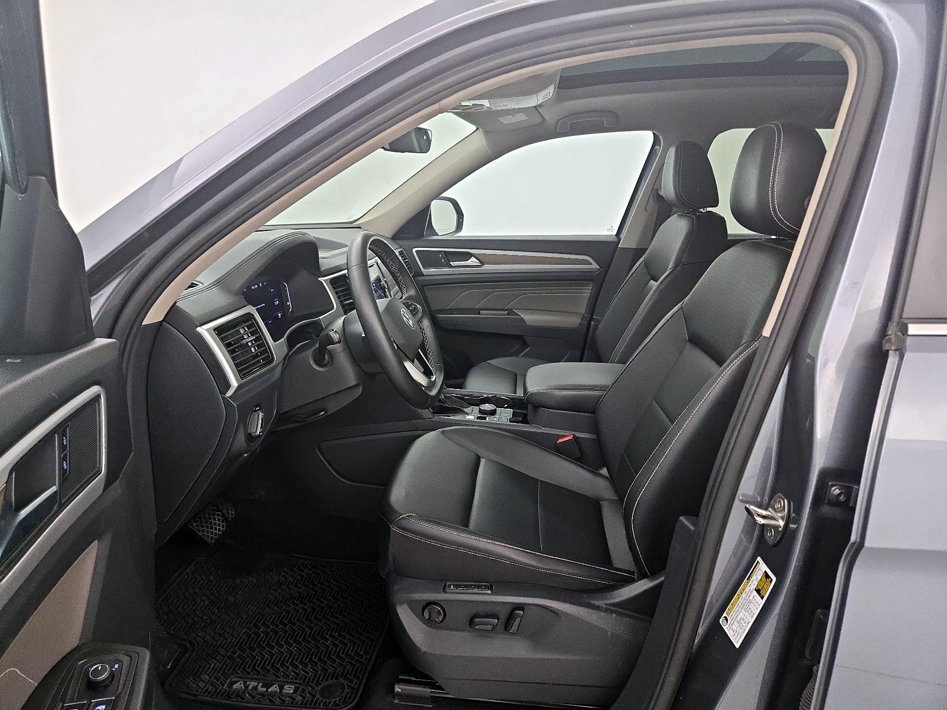 Thumbnail: 2023 Volkswagen Atlas - 11