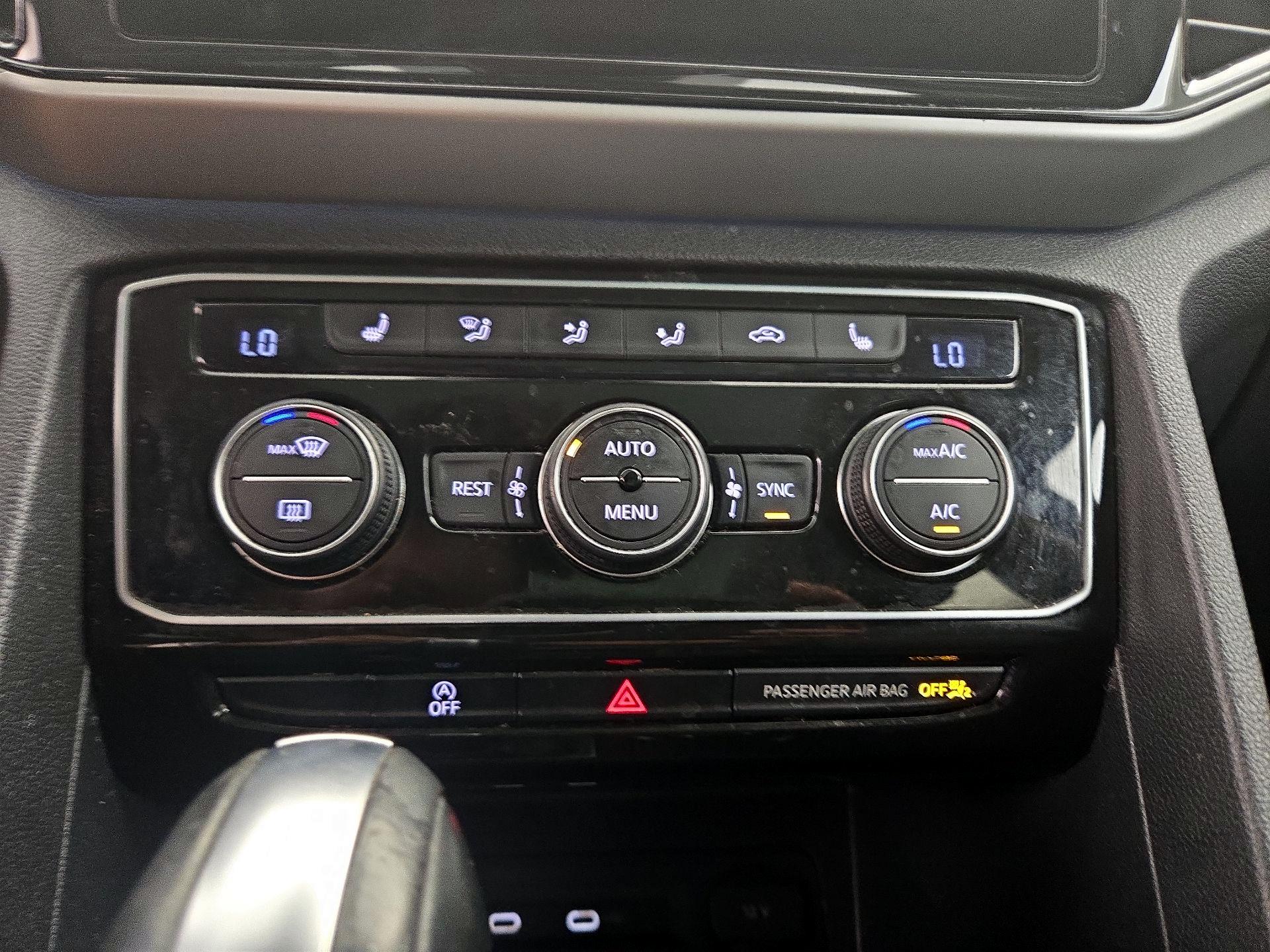 Thumbnail: 2023 Volkswagen Atlas - 17