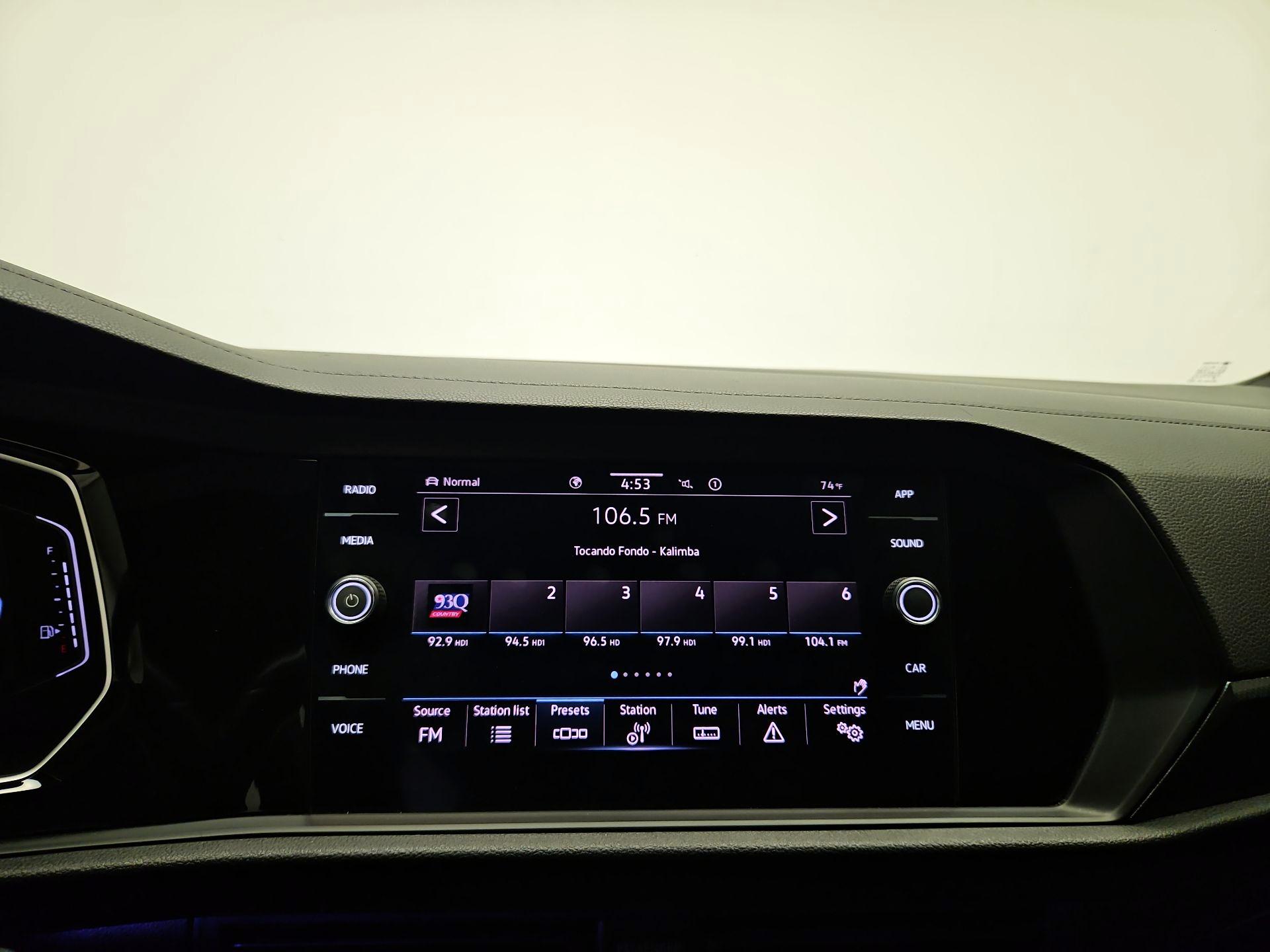 Thumbnail: 2021 Volkswagen Jetta - 14