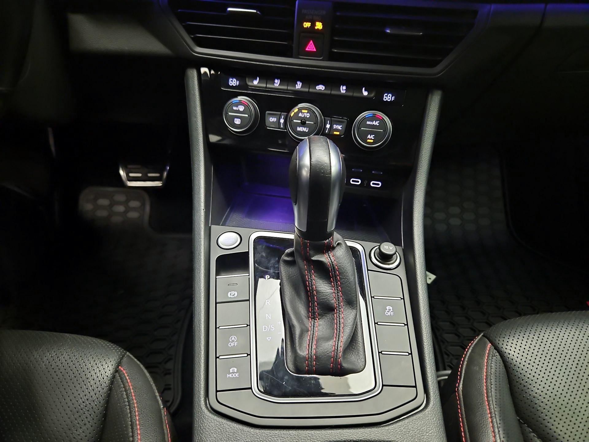 Thumbnail: 2021 Volkswagen Jetta - 16