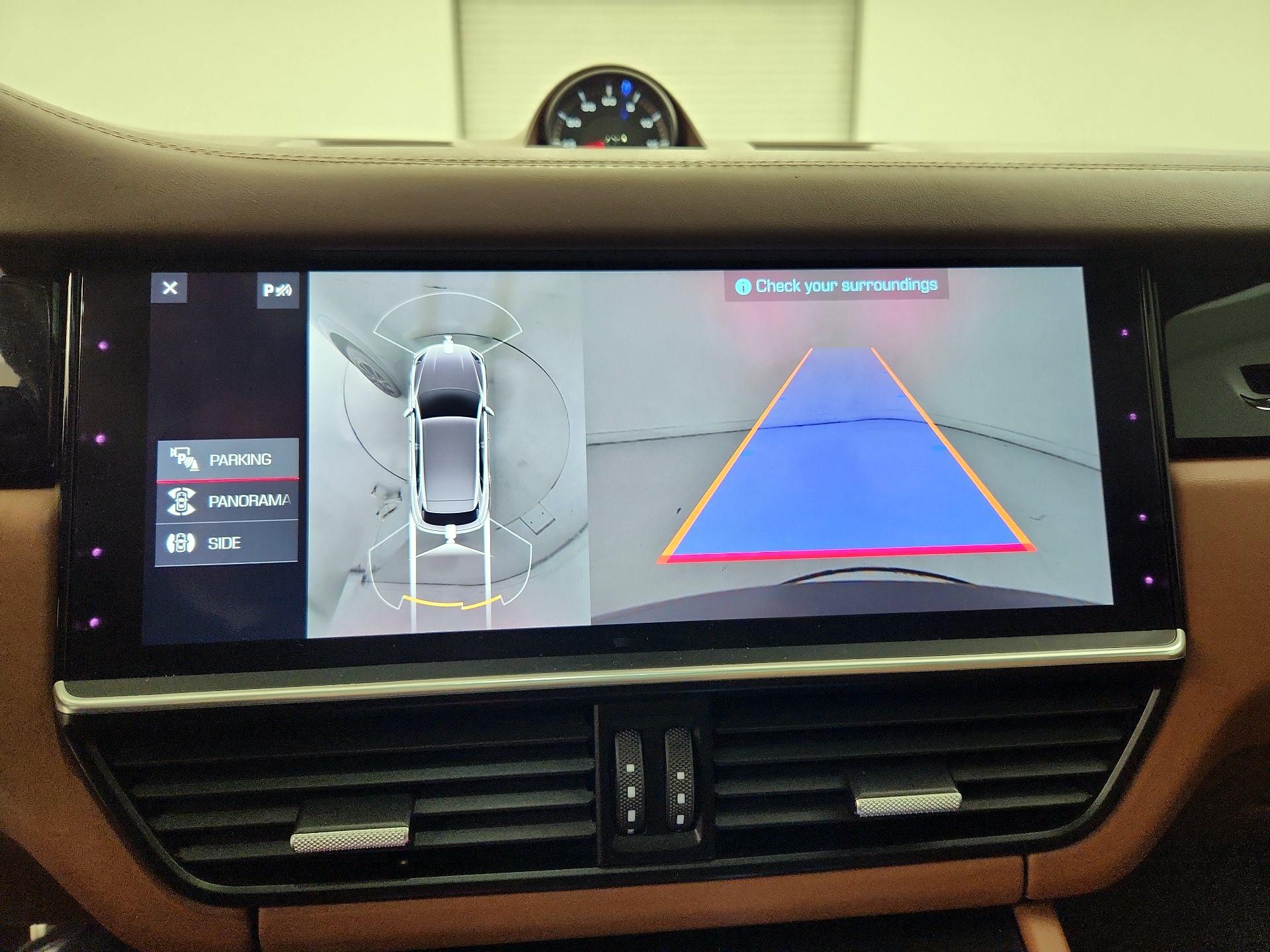 Thumbnail: 2019 Porsche Cayenne - 15