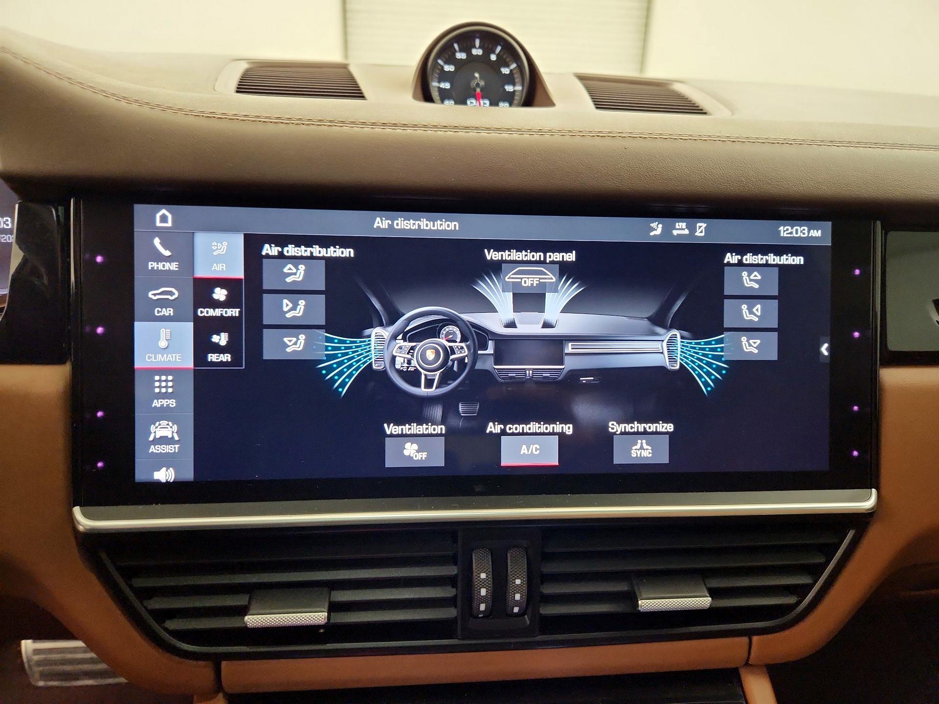 Thumbnail: 2019 Porsche Cayenne - 17