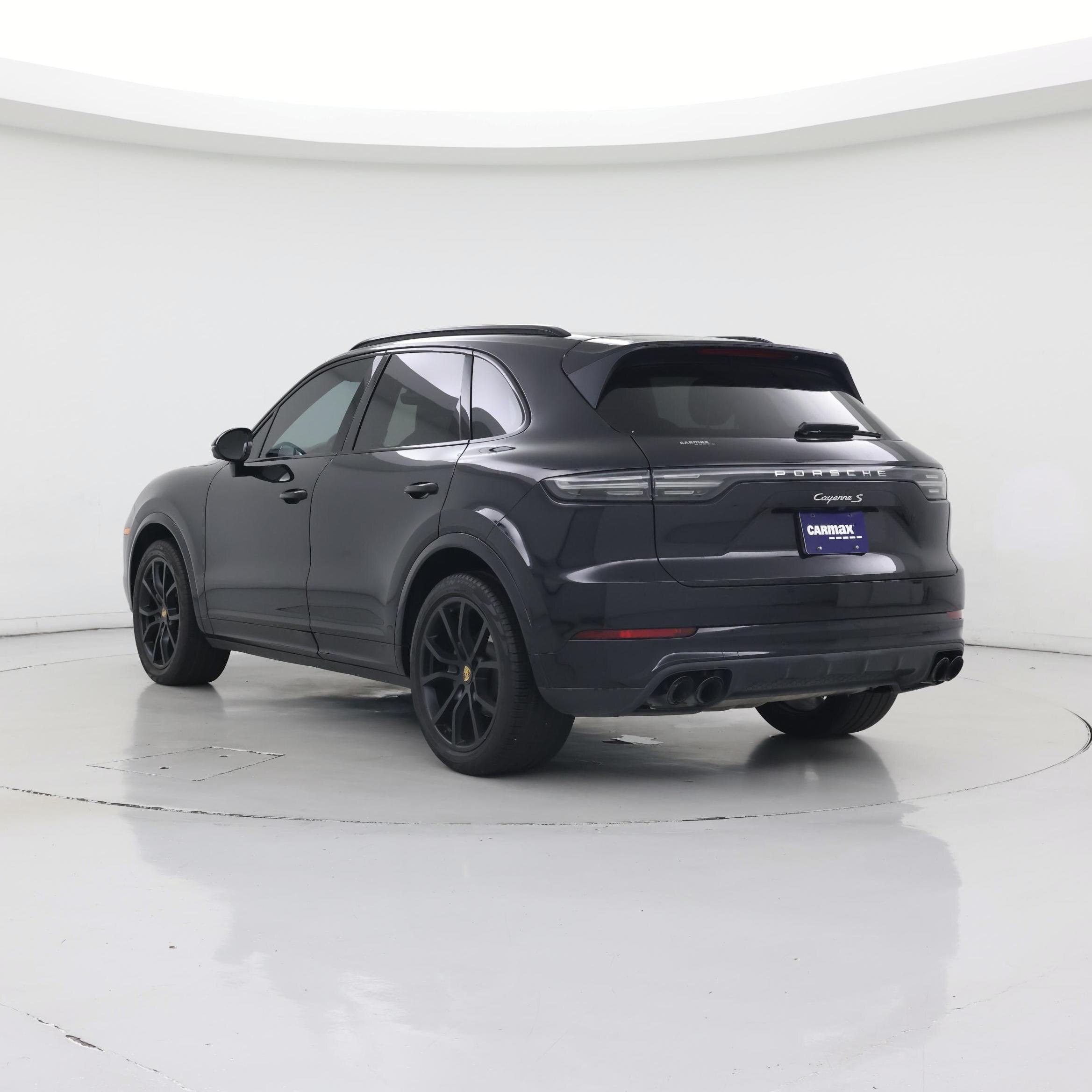 Thumbnail: 2019 Porsche Cayenne - 2