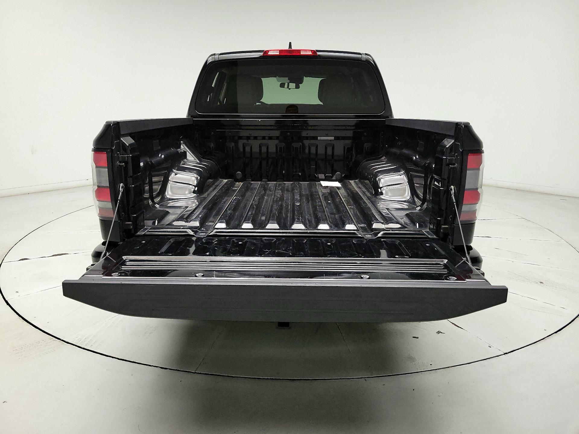 Thumbnail: 2023 Nissan Frontier - 19