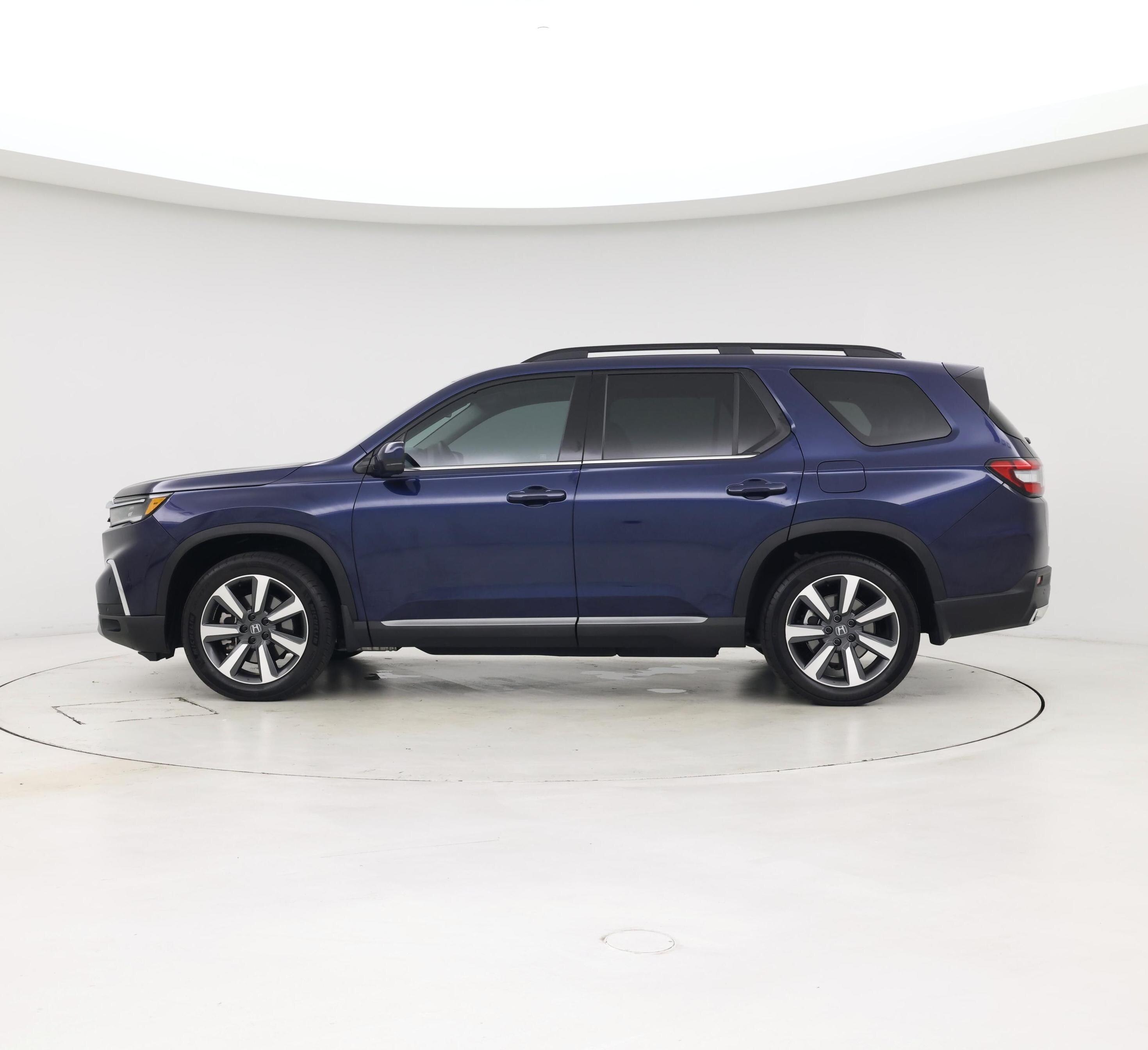 Thumbnail: 2023 Honda Pilot - 3
