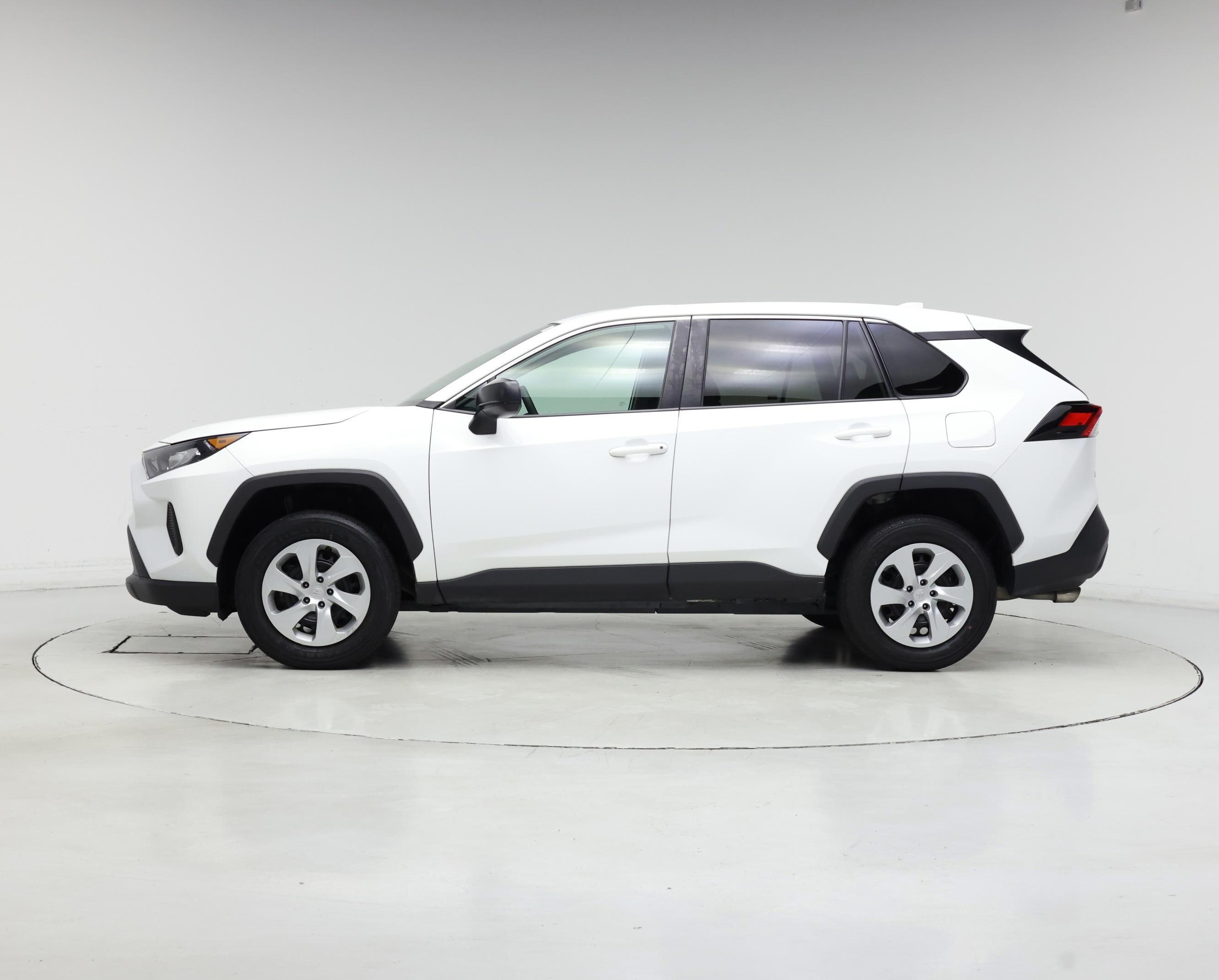 Thumbnail: 2022 Toyota RAV4 - 3