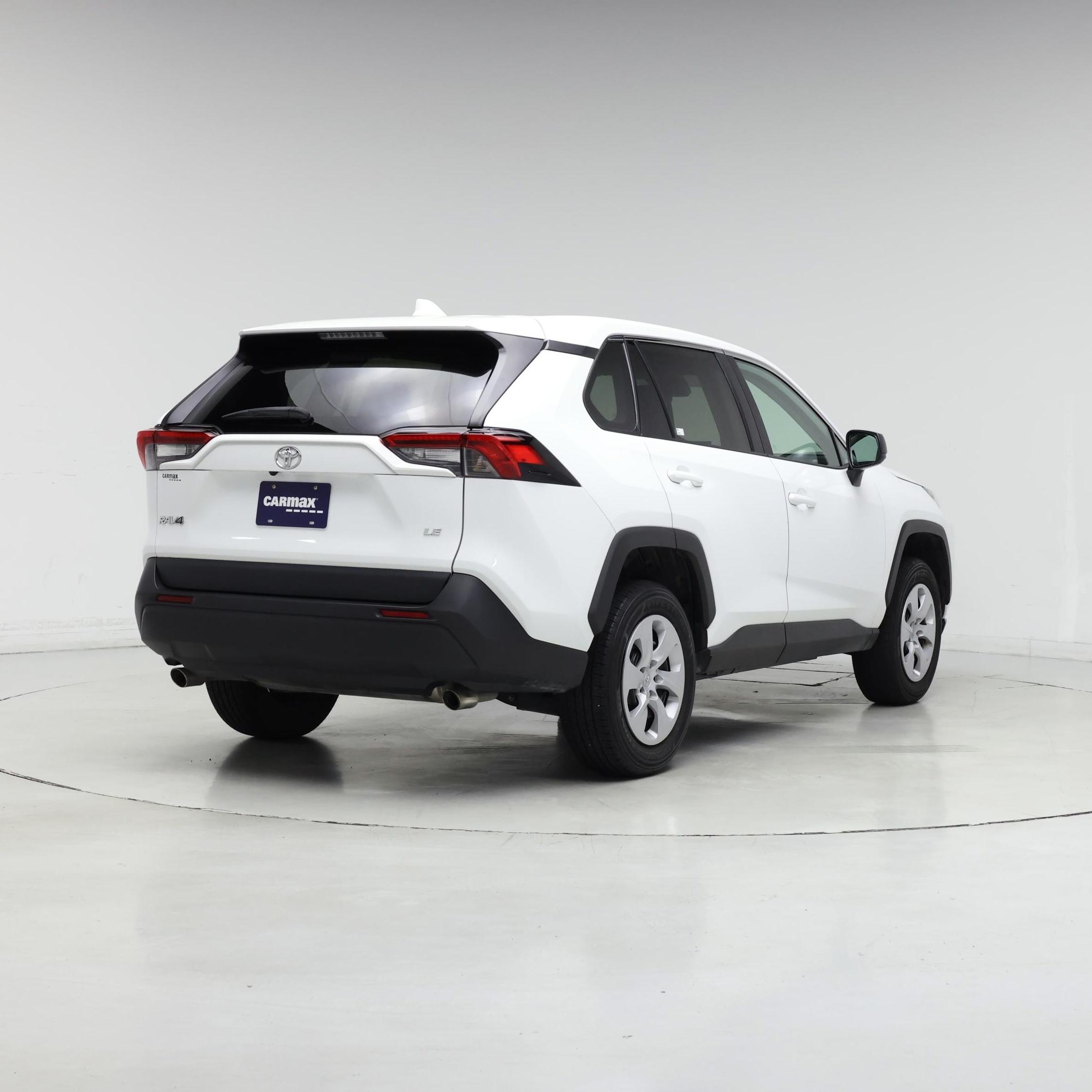 Thumbnail: 2022 Toyota RAV4 - 8