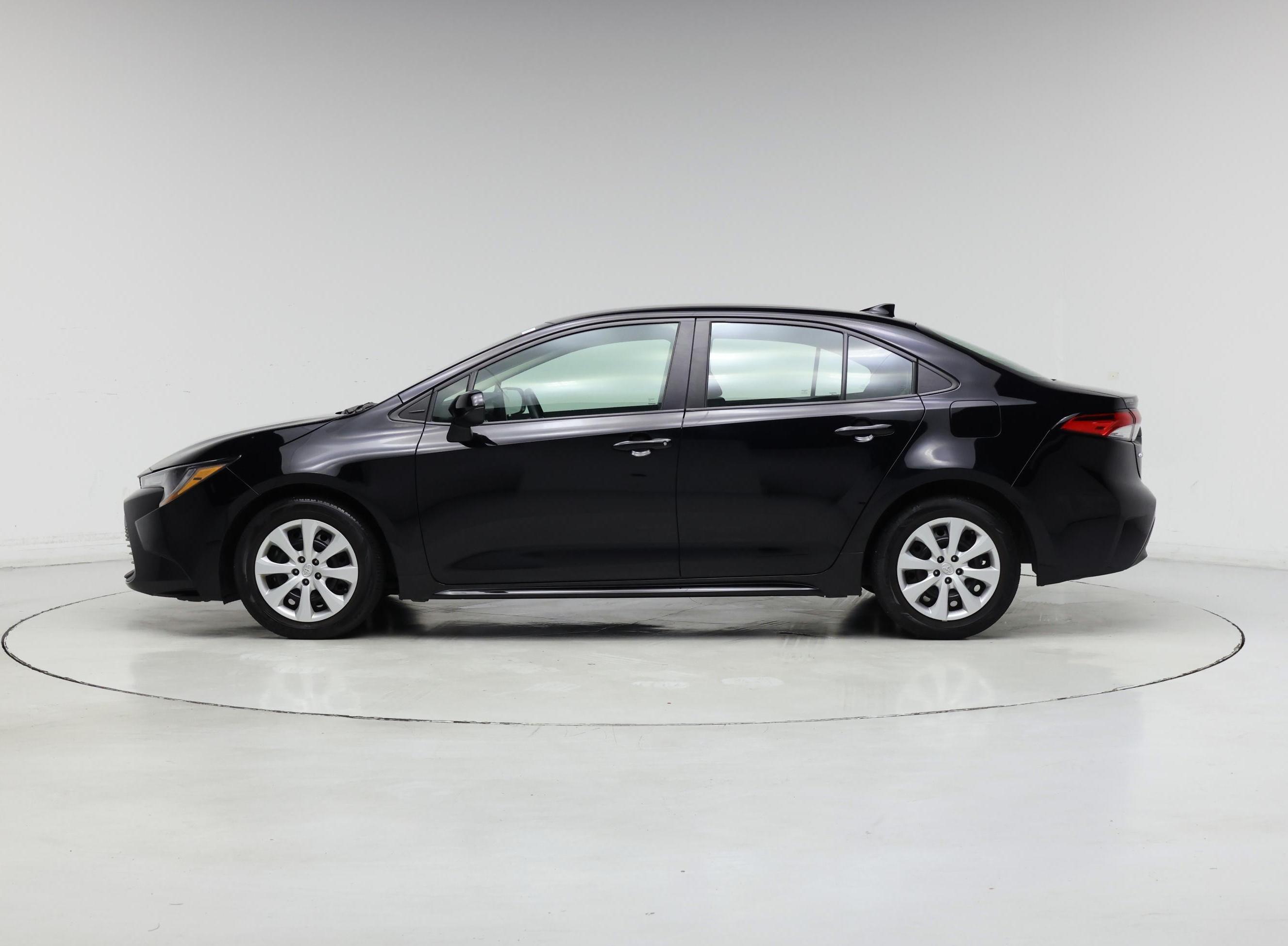 Thumbnail: 2024 Toyota Corolla - 3