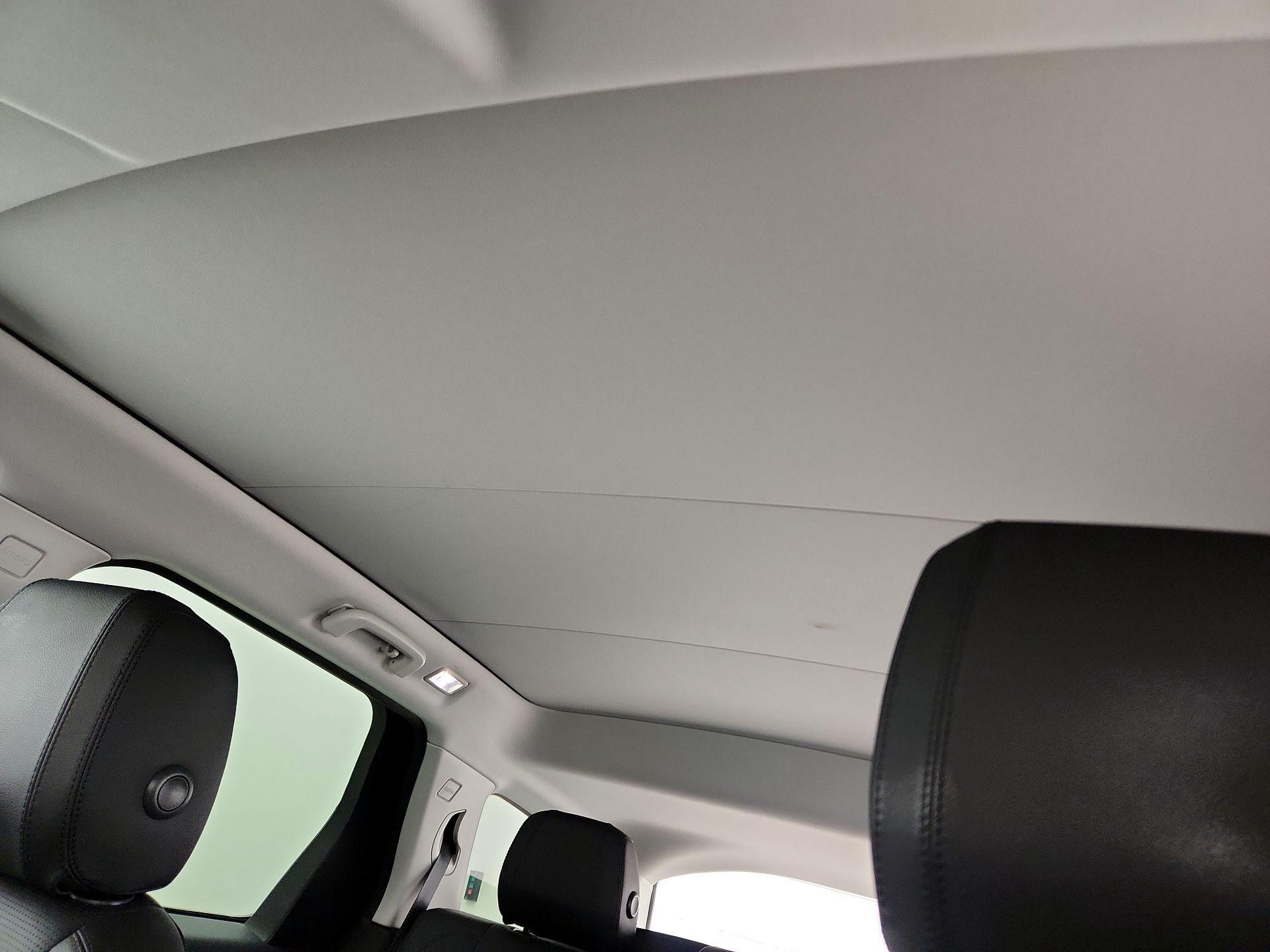 Thumbnail: 2019 Land Rover Discovery Sport - 19