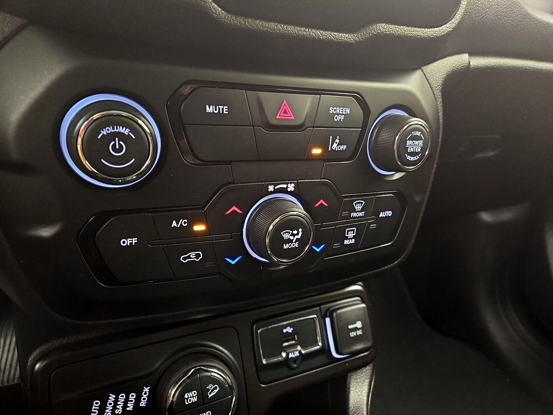 Thumbnail: 2023 Jeep Renegade - 15