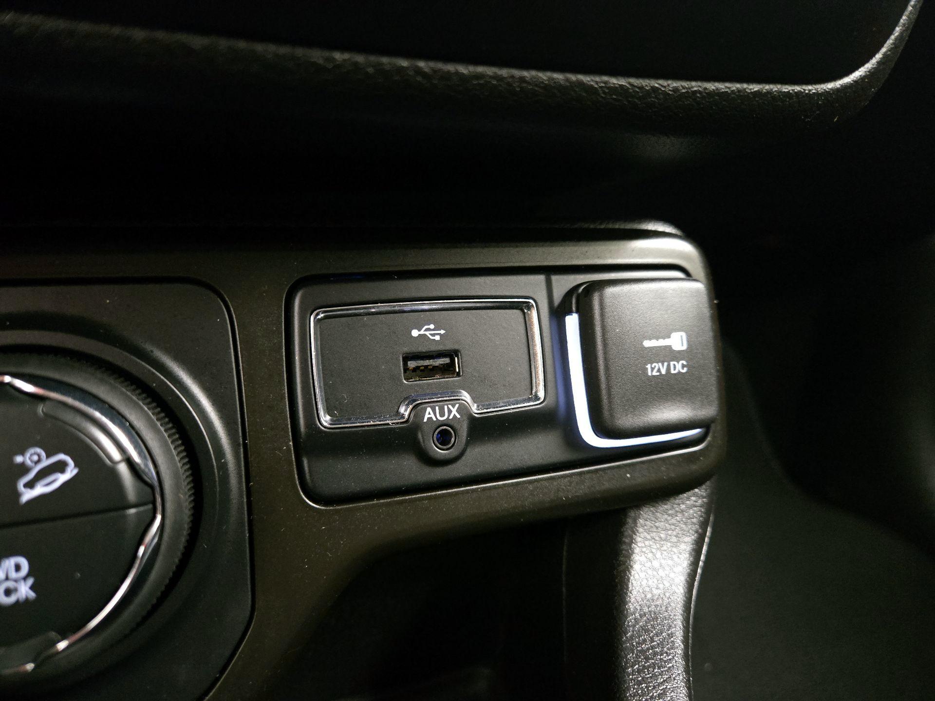 Thumbnail: 2023 Jeep Renegade - 17