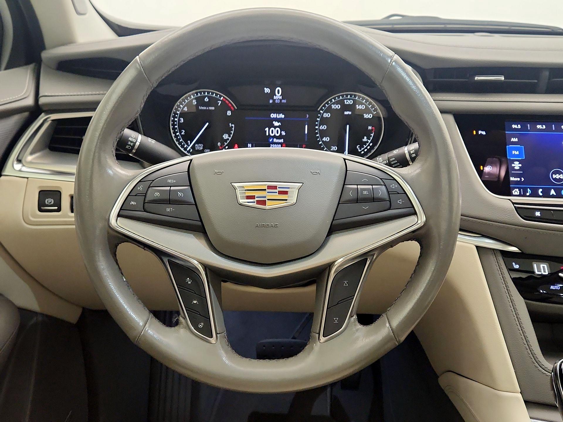 Thumbnail: 2023 Cadillac XT5 - 10