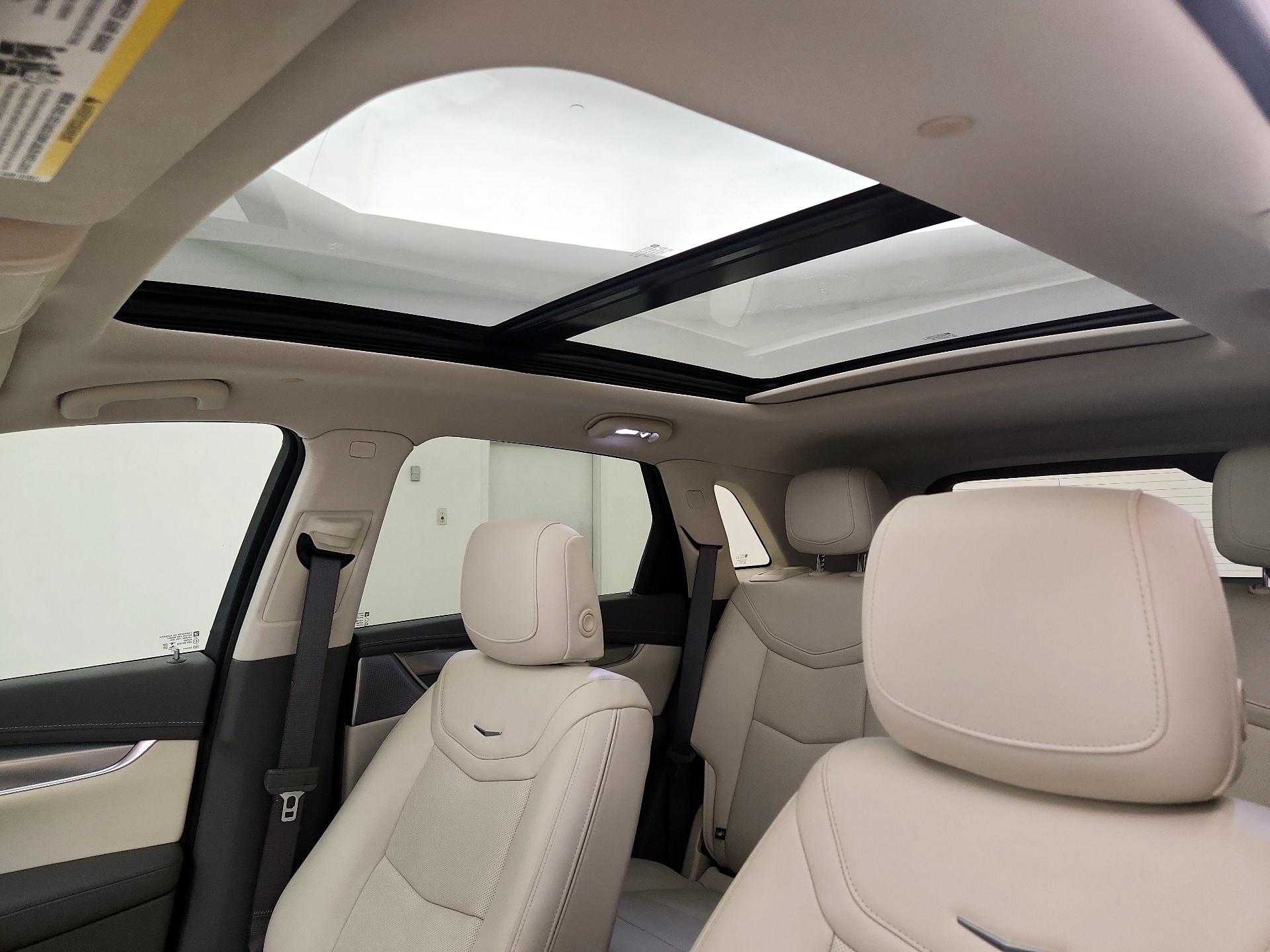 Thumbnail: 2023 Cadillac XT5 - 19