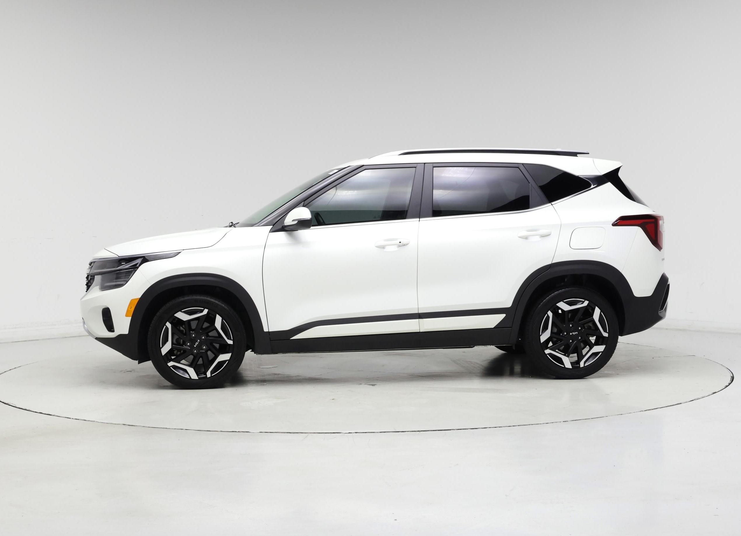 Thumbnail: 2024 Kia Seltos - 3