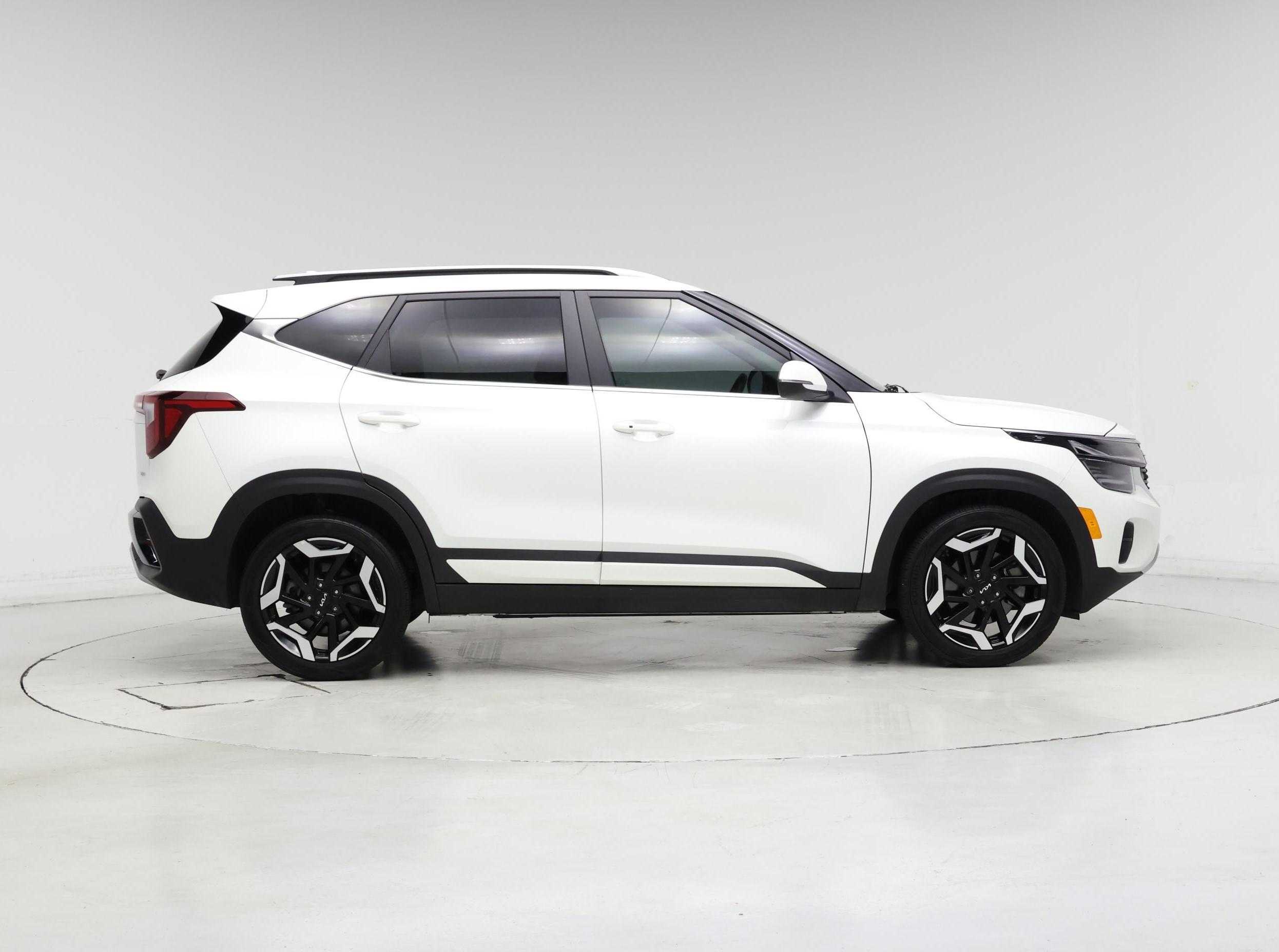 Thumbnail: 2024 Kia Seltos - 7