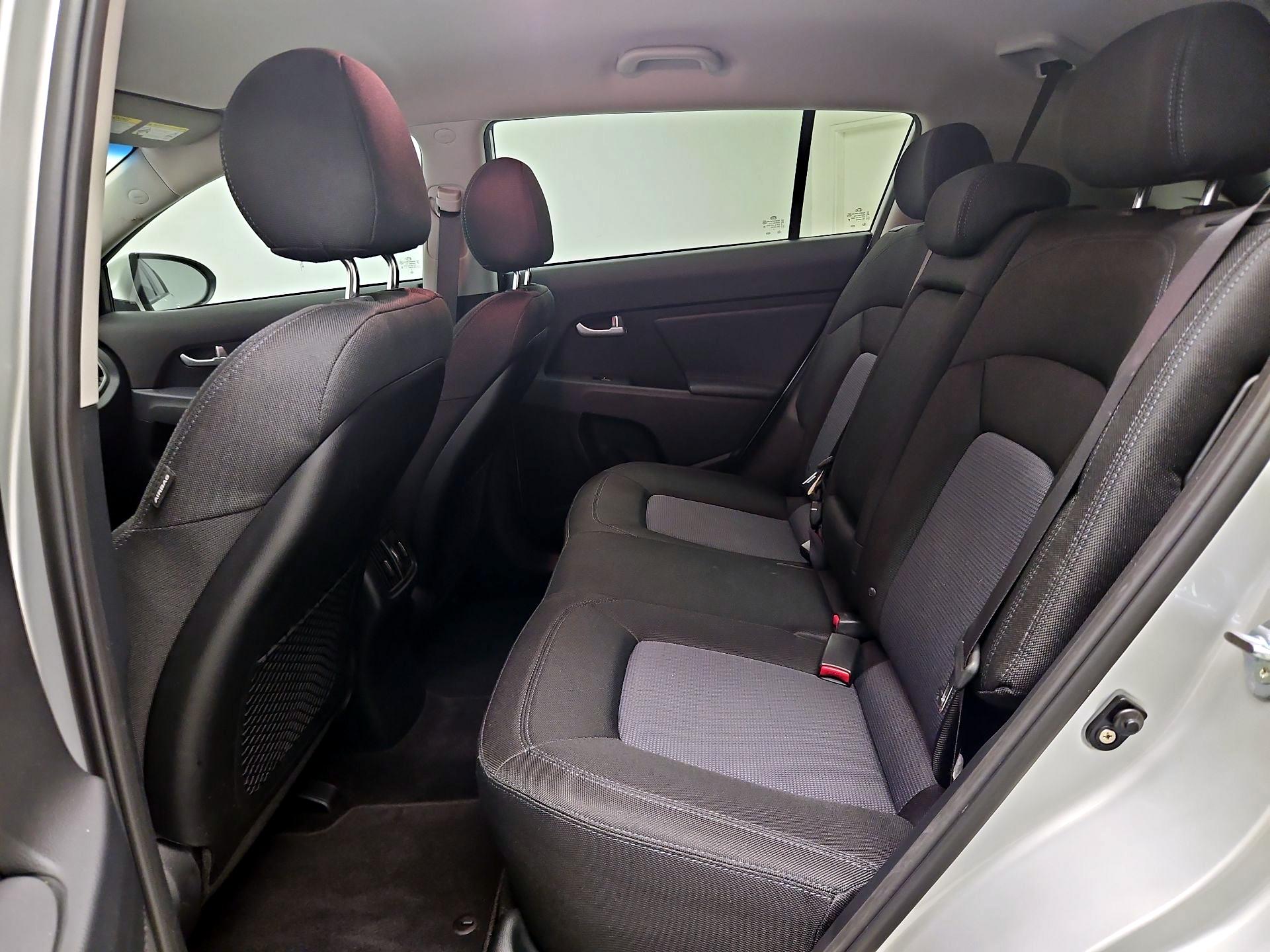 Thumbnail: 2015 Kia Sportage - 16